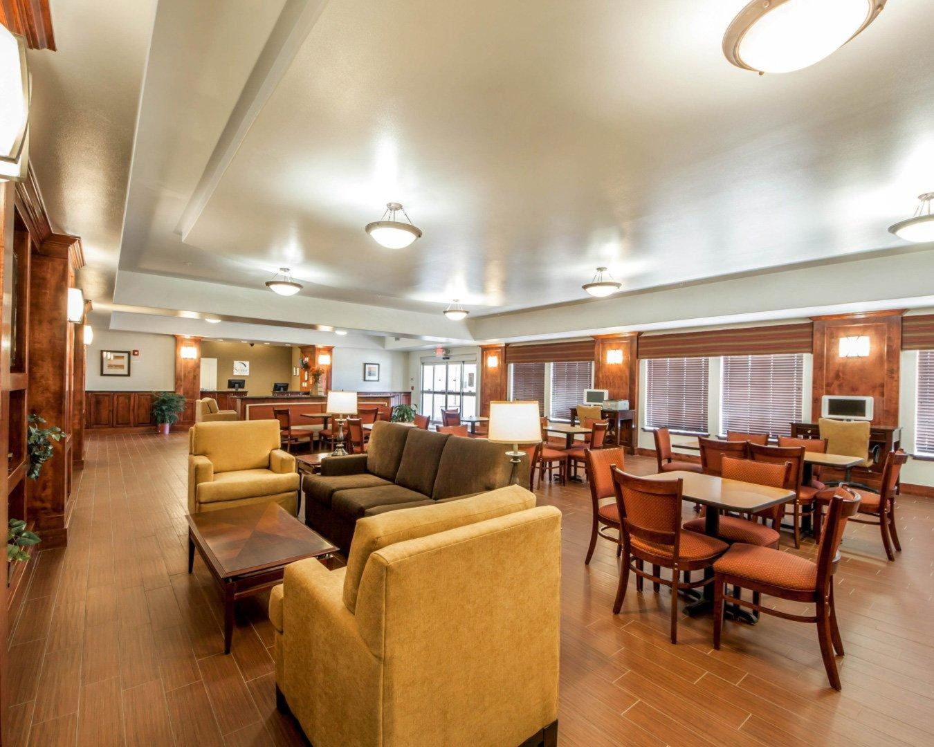 Clarion Hotel Broken Arrow - Tulsa