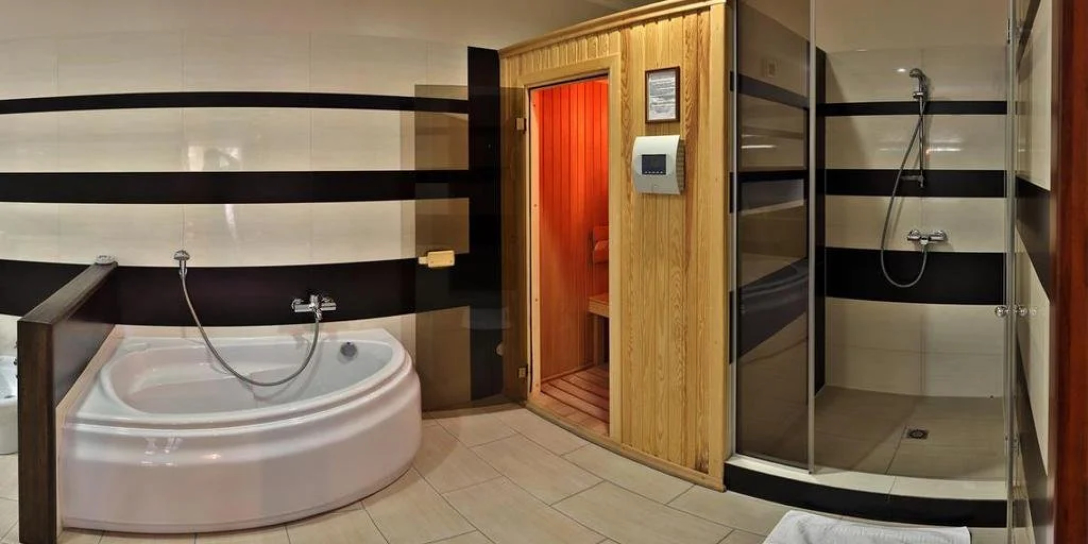 Hotel 4x4