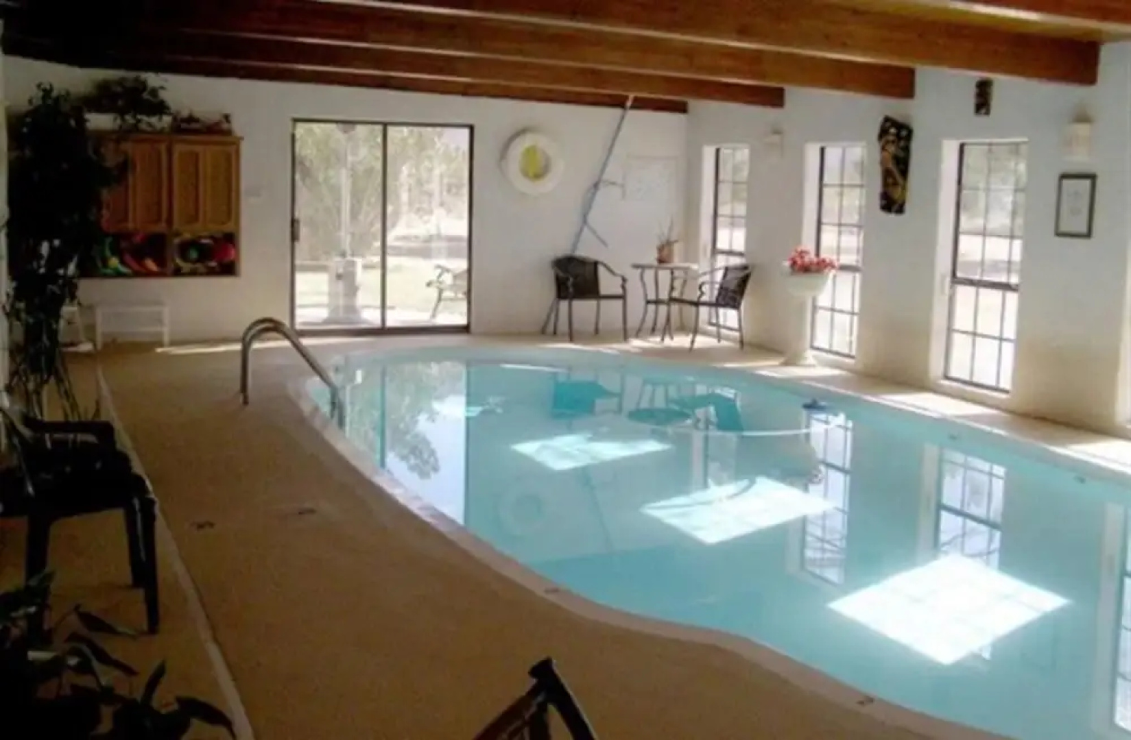 Tavares Inn
