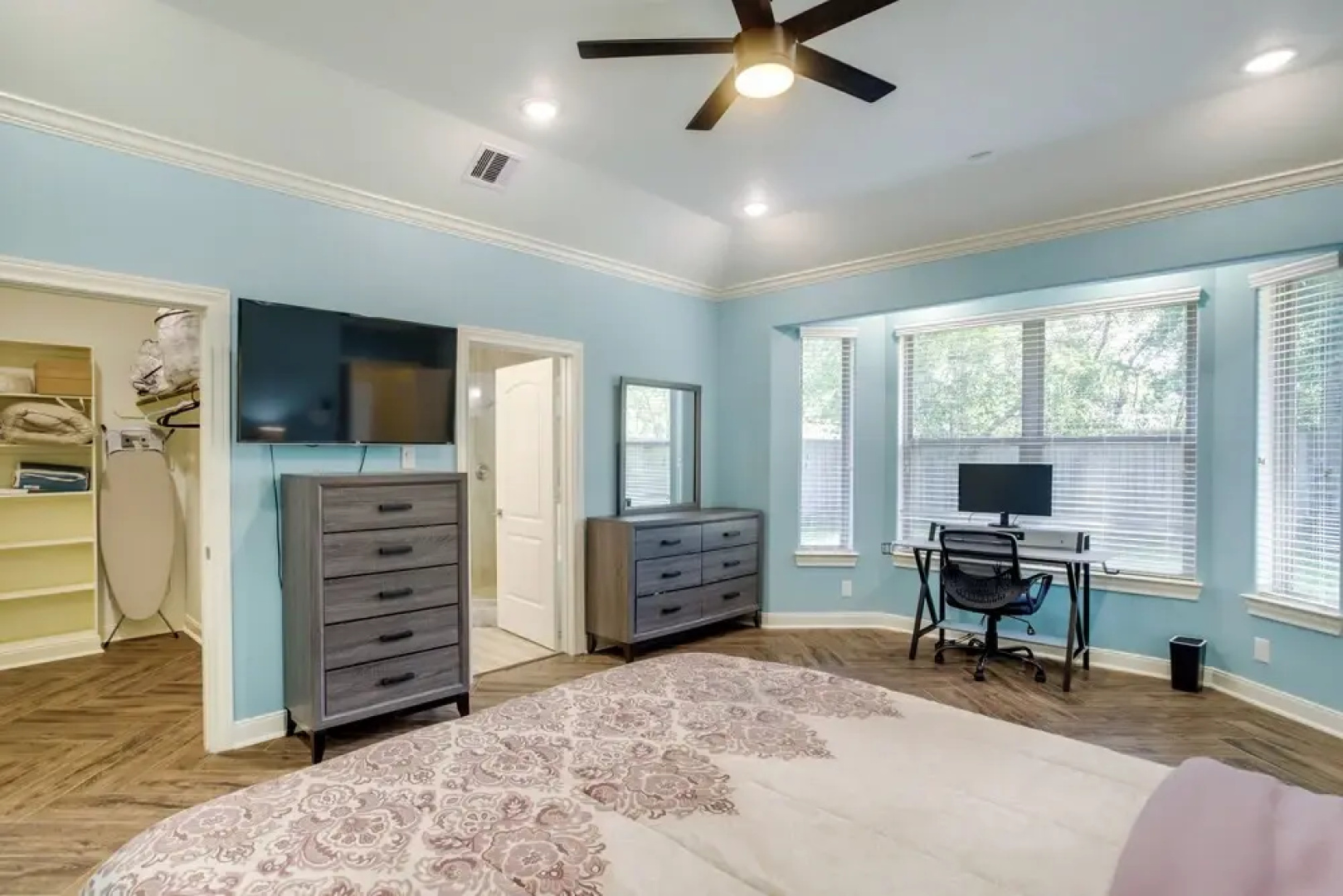 Chic Texas Abode w/ Patio & Fenced-in Yard!