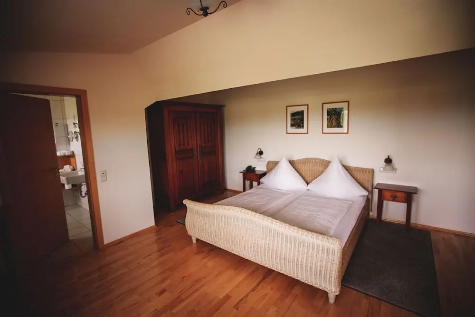 Weingut & Landhotel Lucashof