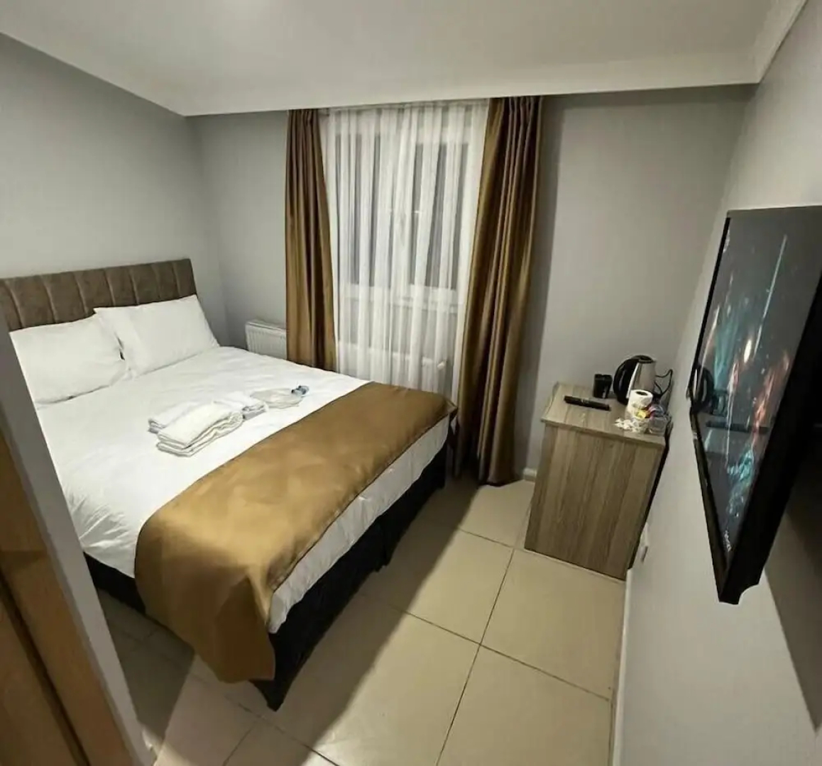 Camellia Suit Hotel