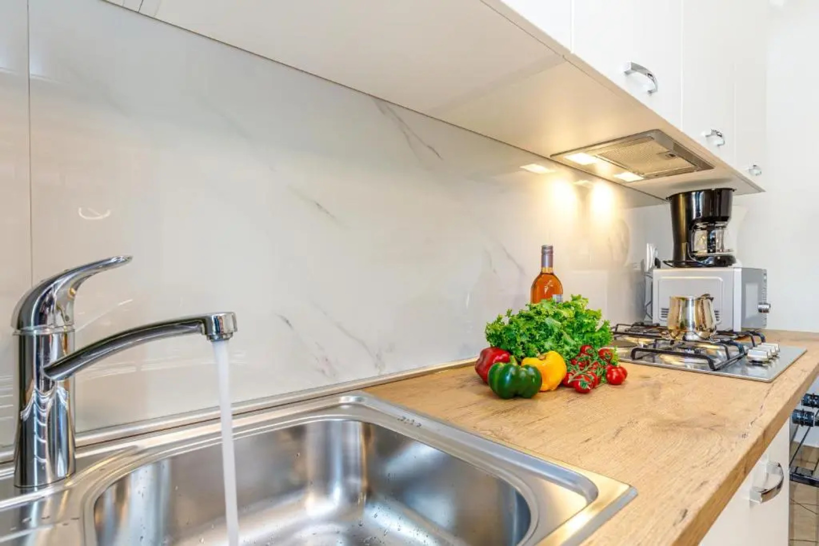 Apartments Kiki 150 METERS TO THE BEACH