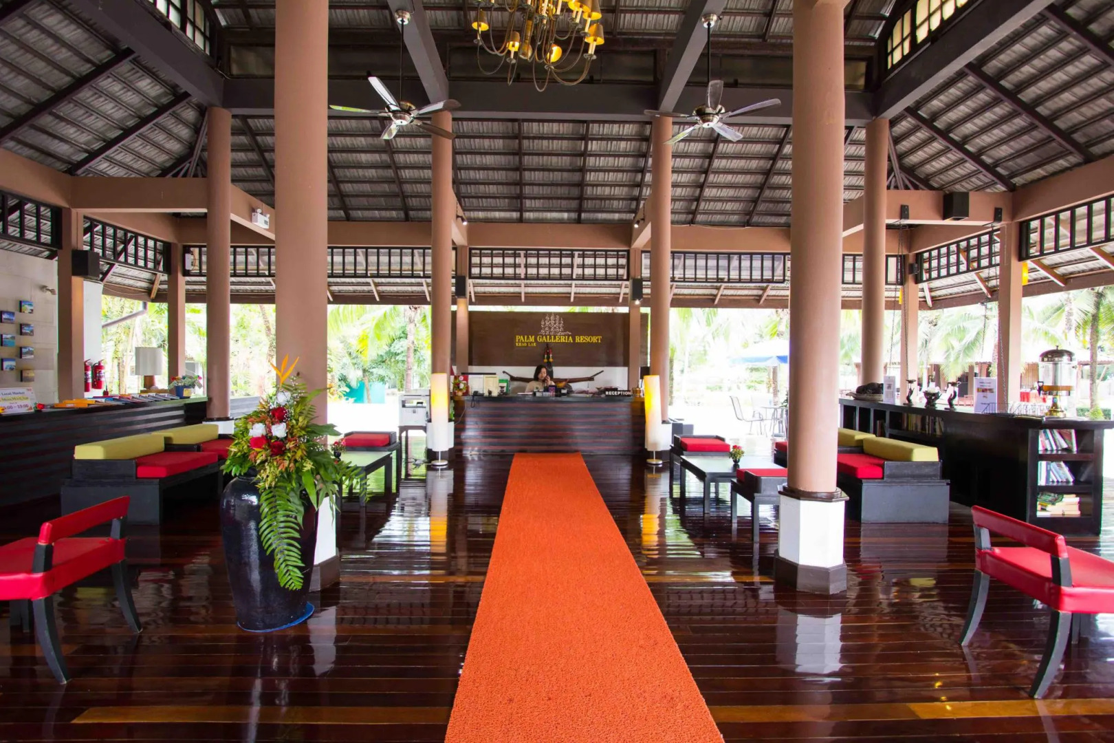 Palm Galleria Resort