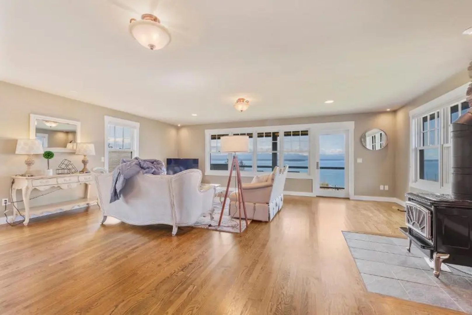 @ Marbella Lane - Waterfront Studio Whidbey Island