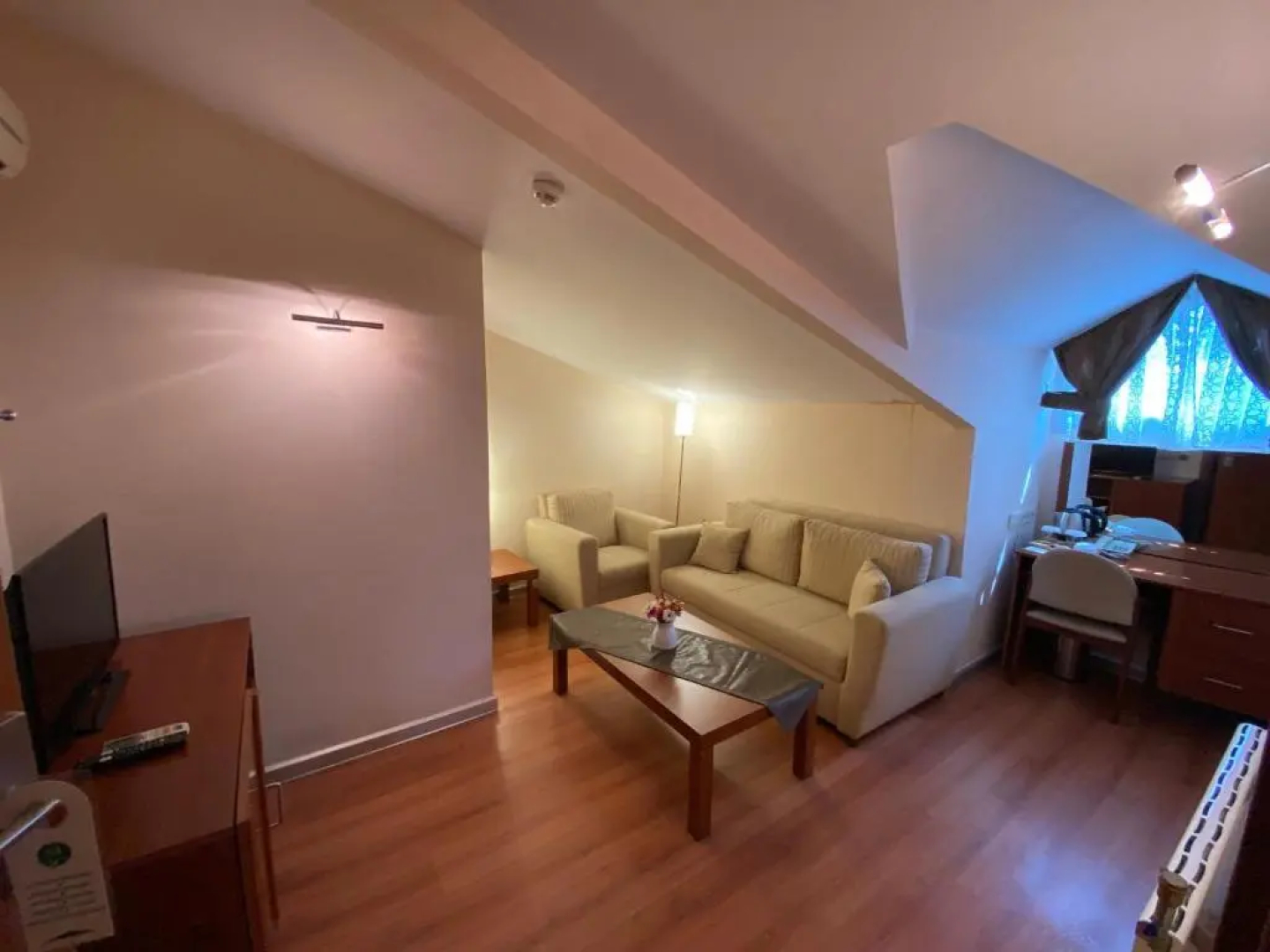 Triada Hotel Gayrettepe