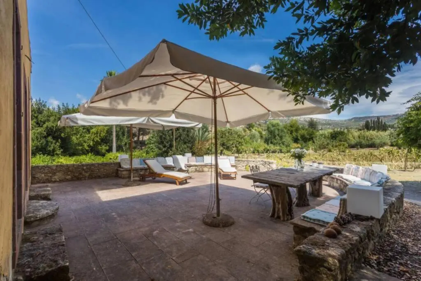 Amazing villa 2Km from the beach