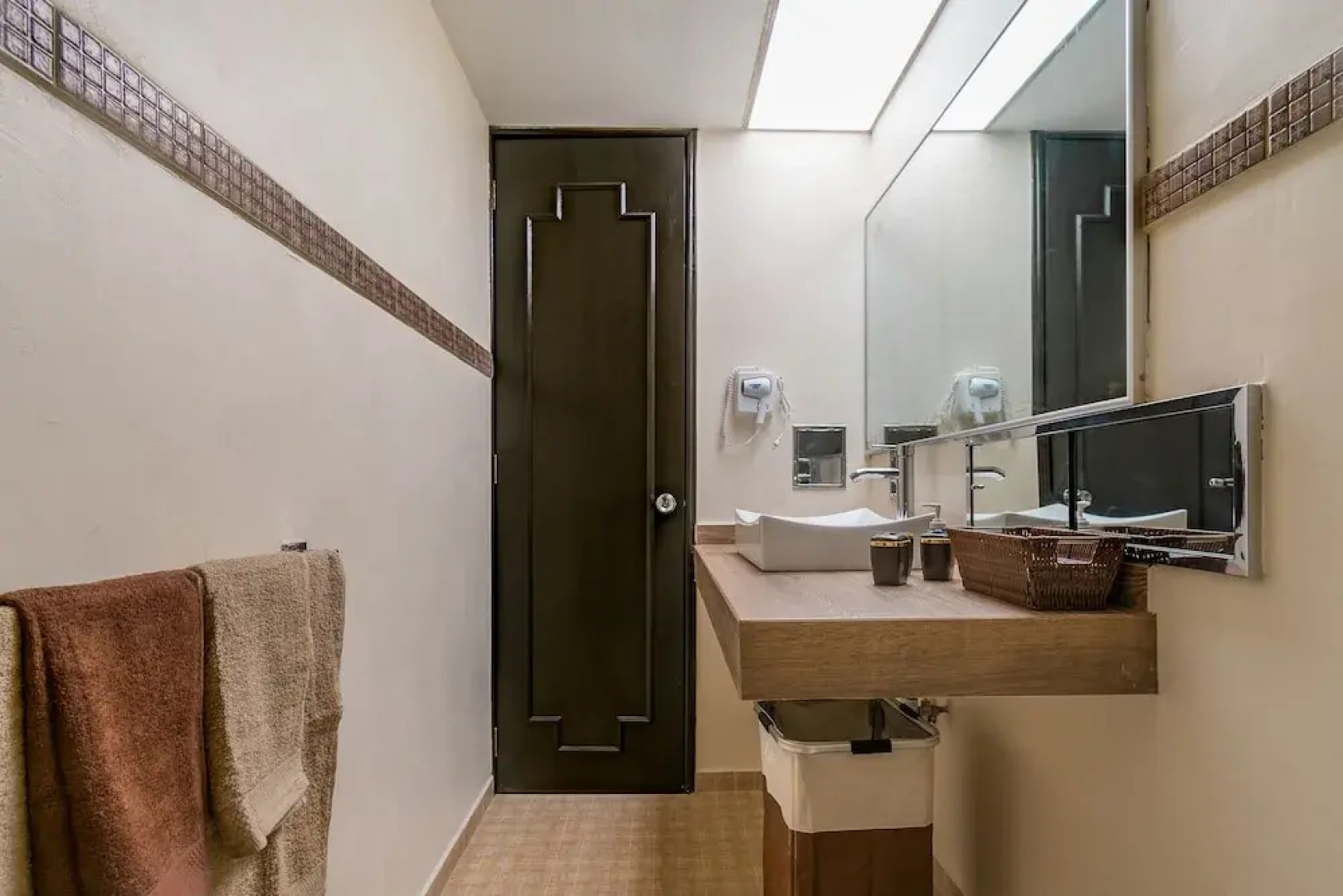 JUUB Private 1 Bedroom at Echegaray