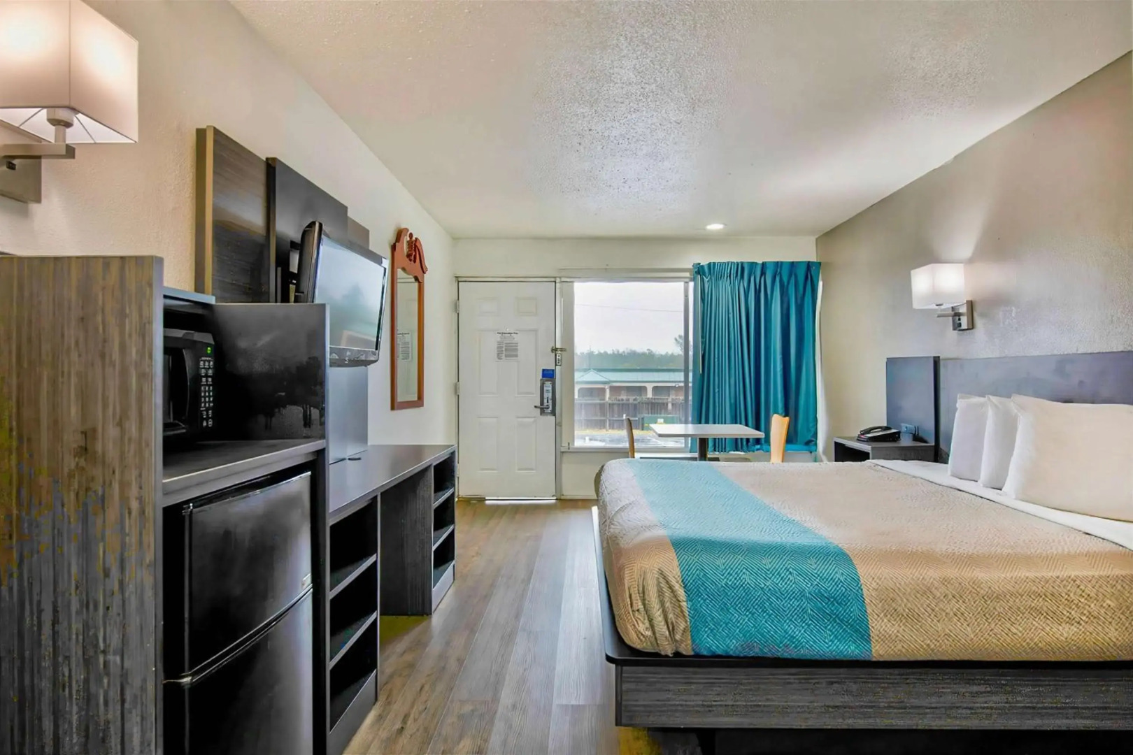 America's Comfort Lodge