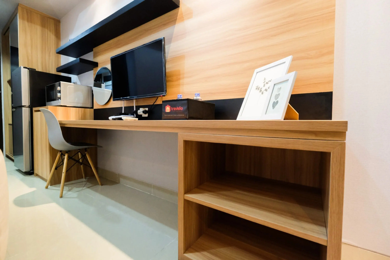 Comfortable and Fully Furnished Studio Apartment at Mustika Golf Residence