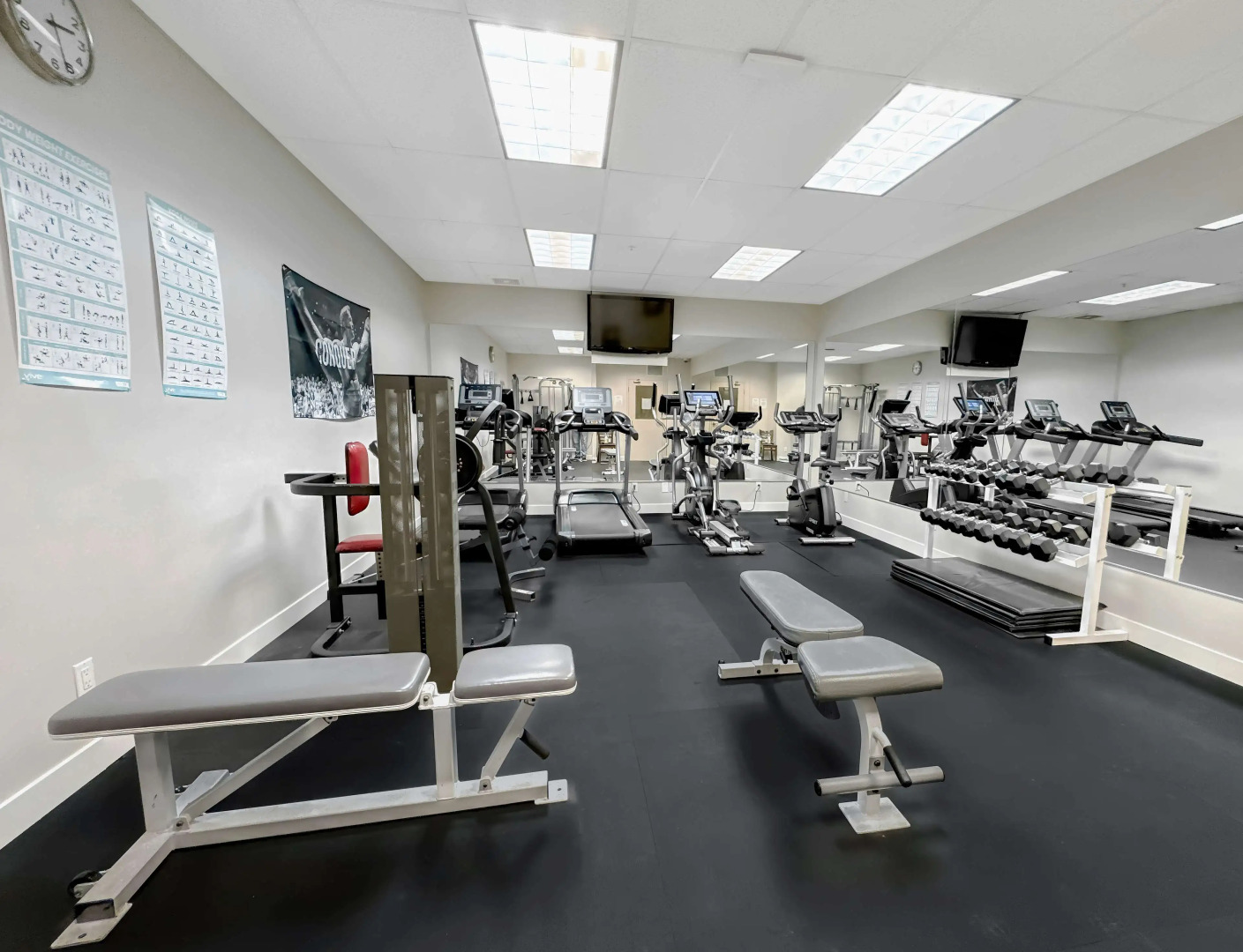Coast Abbotsford Hotel & Suites