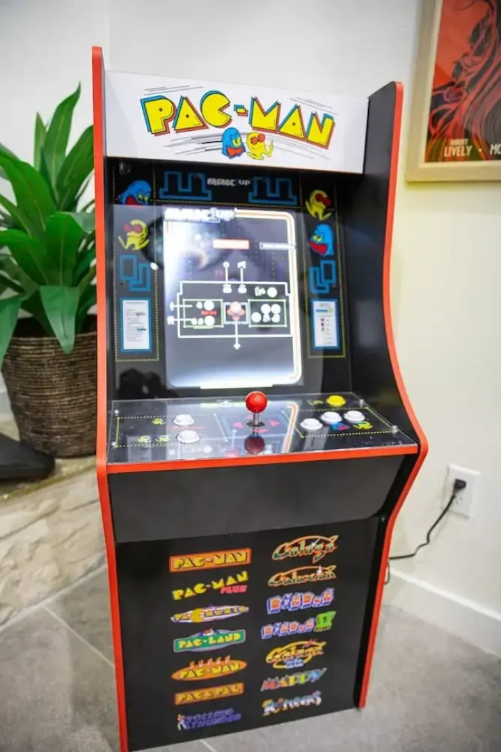 Whitewater River House - Game Room, Firepit, Walking Distance to Whitewater Amphitheater!