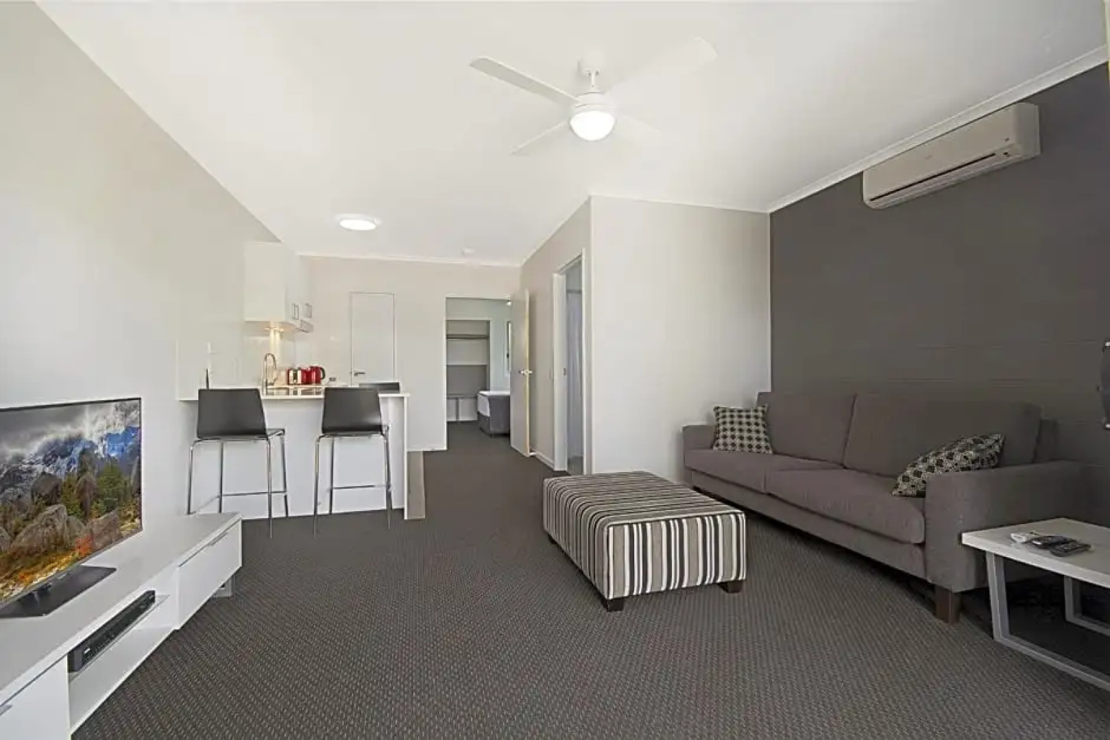 Cooroy Luxury Motel Apartments