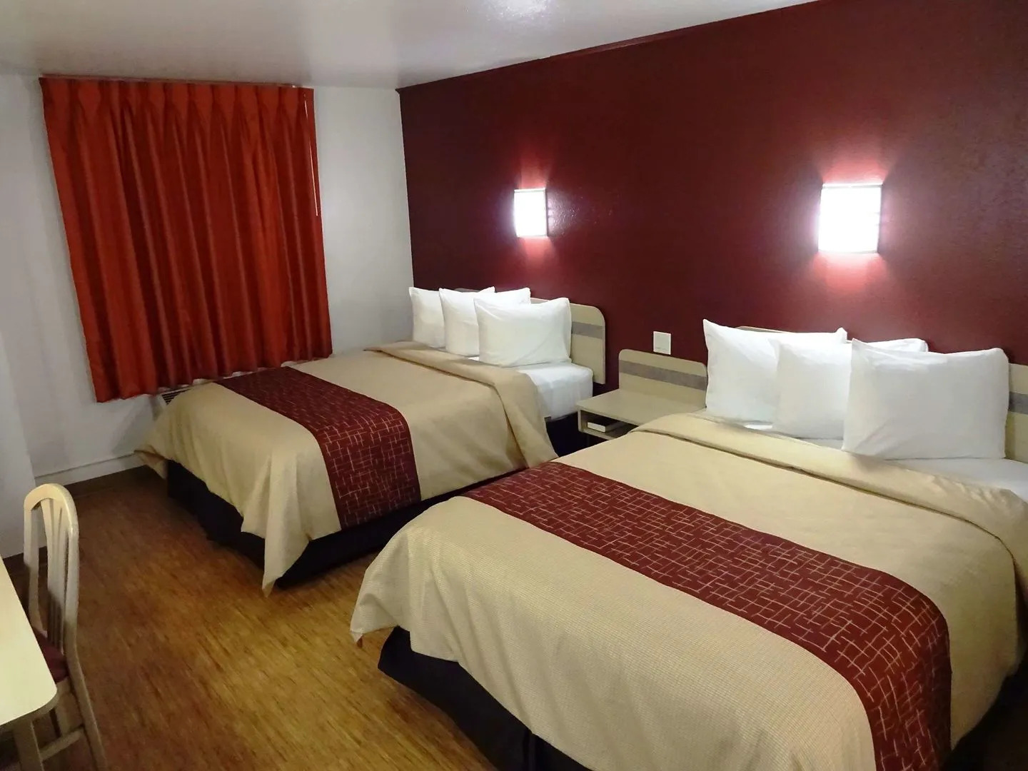 Seasons Inn Traverse City