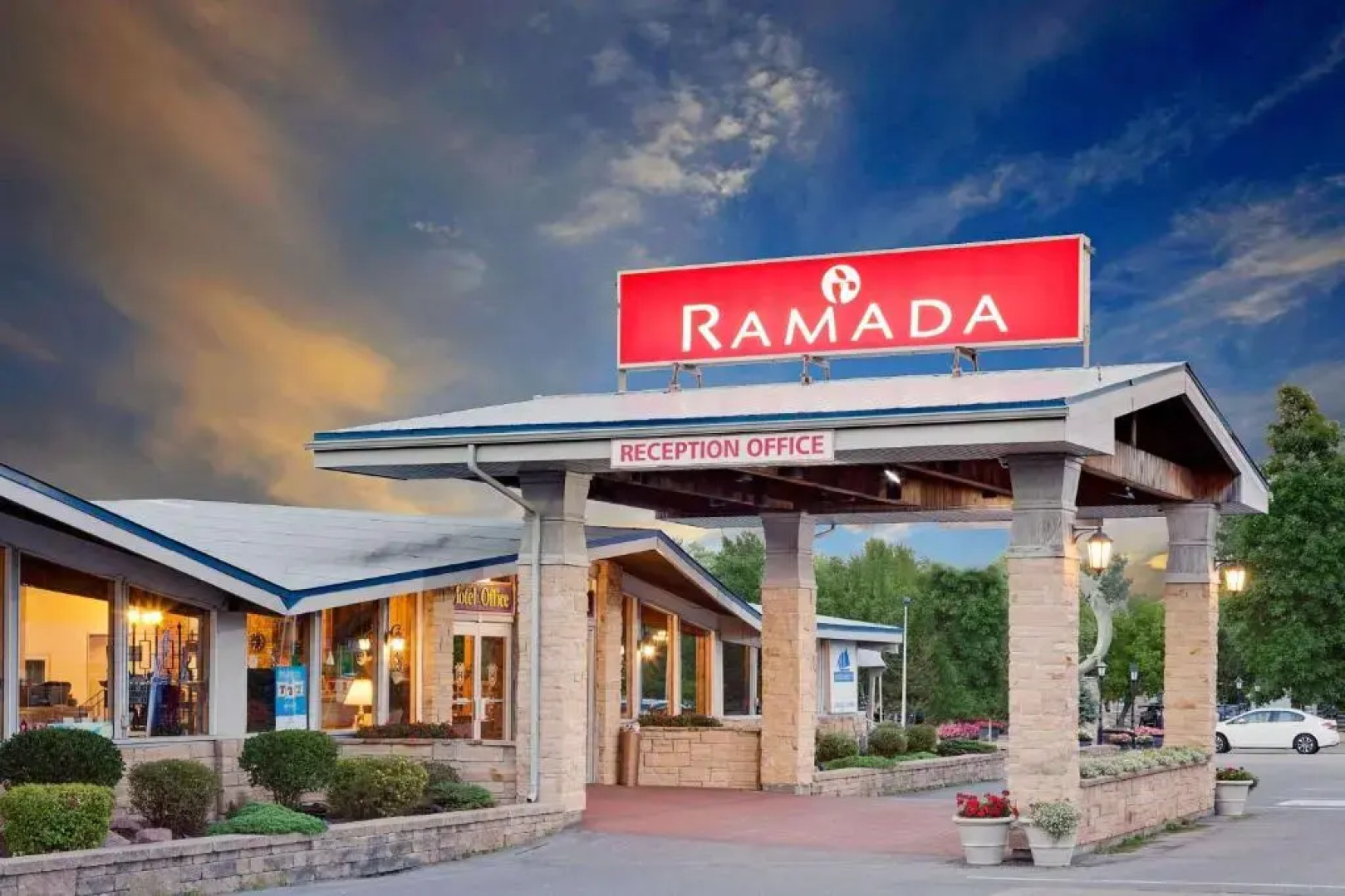 Ramada Gananoque Provincial Inn