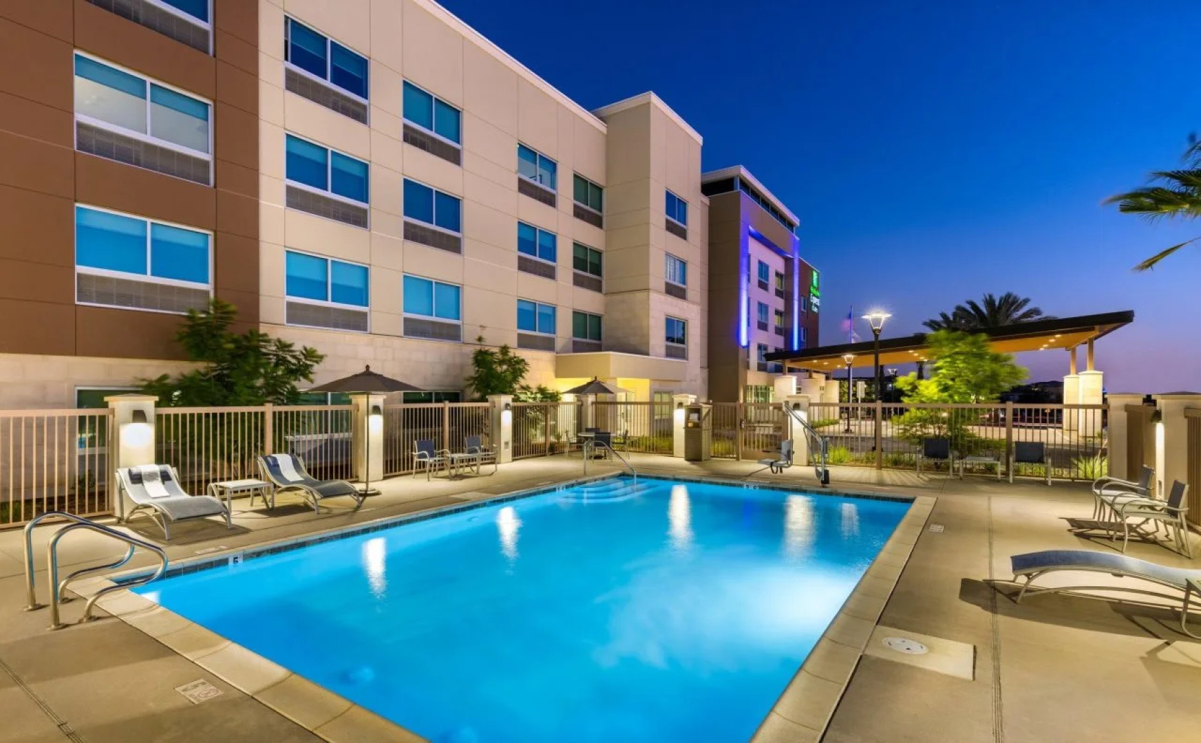 Holiday Inn Express & Suites Moreno Valley - Riverside by IHG
