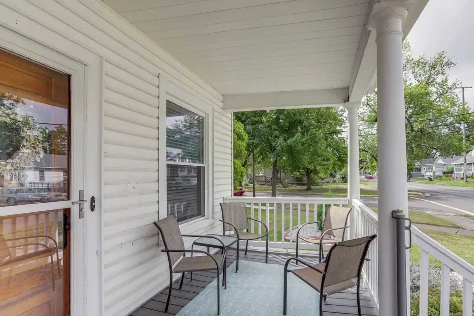 3 Mi to Cedar Point: Sunny Sandusky Home w/ Yard