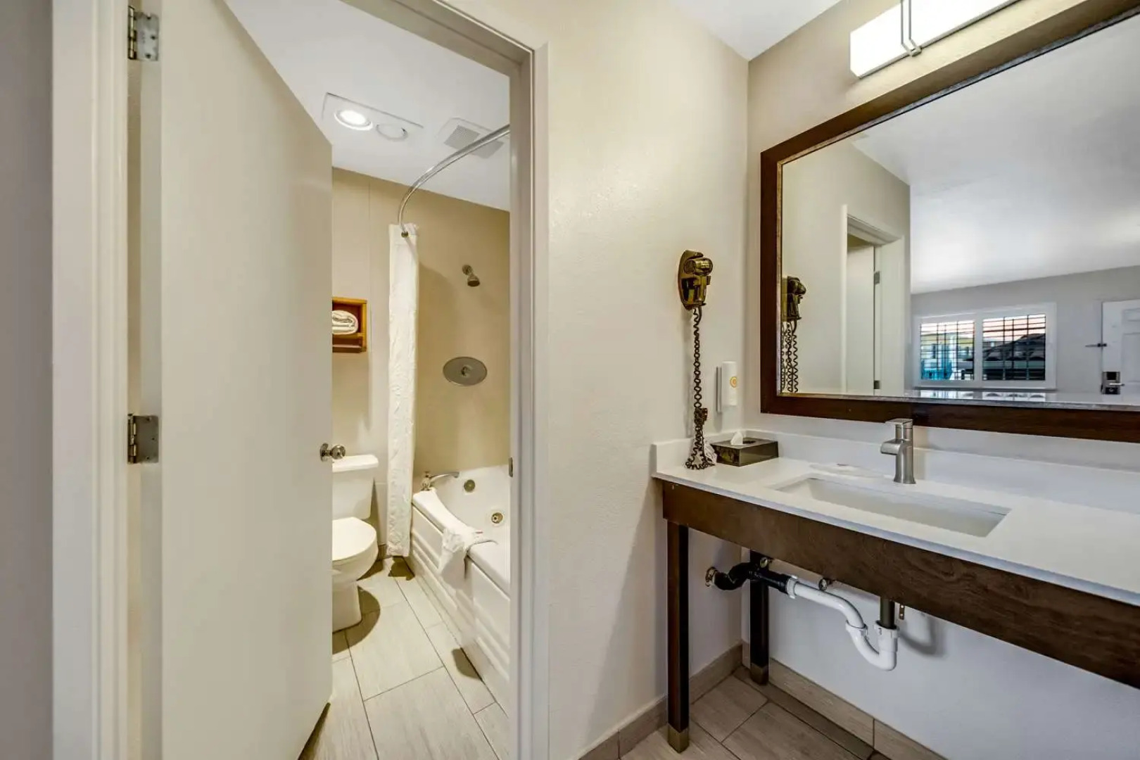 Comfort Inn Beach/Boardwalk Area