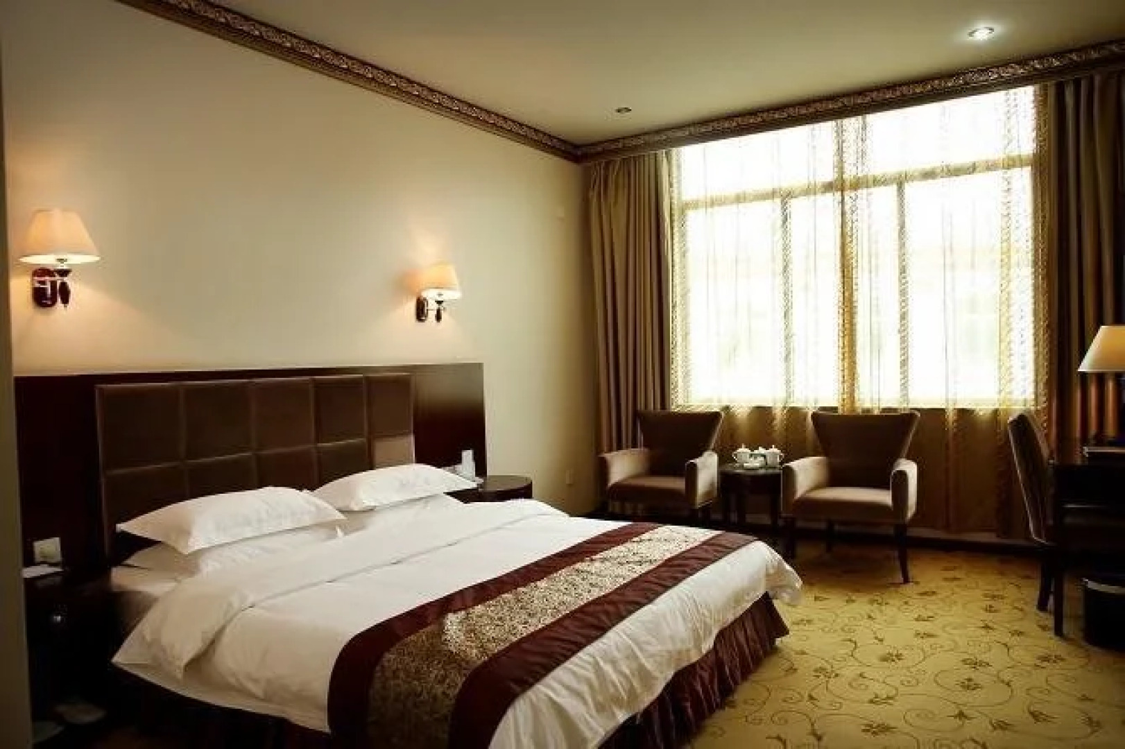 Linzhi Daxiagu Hotel