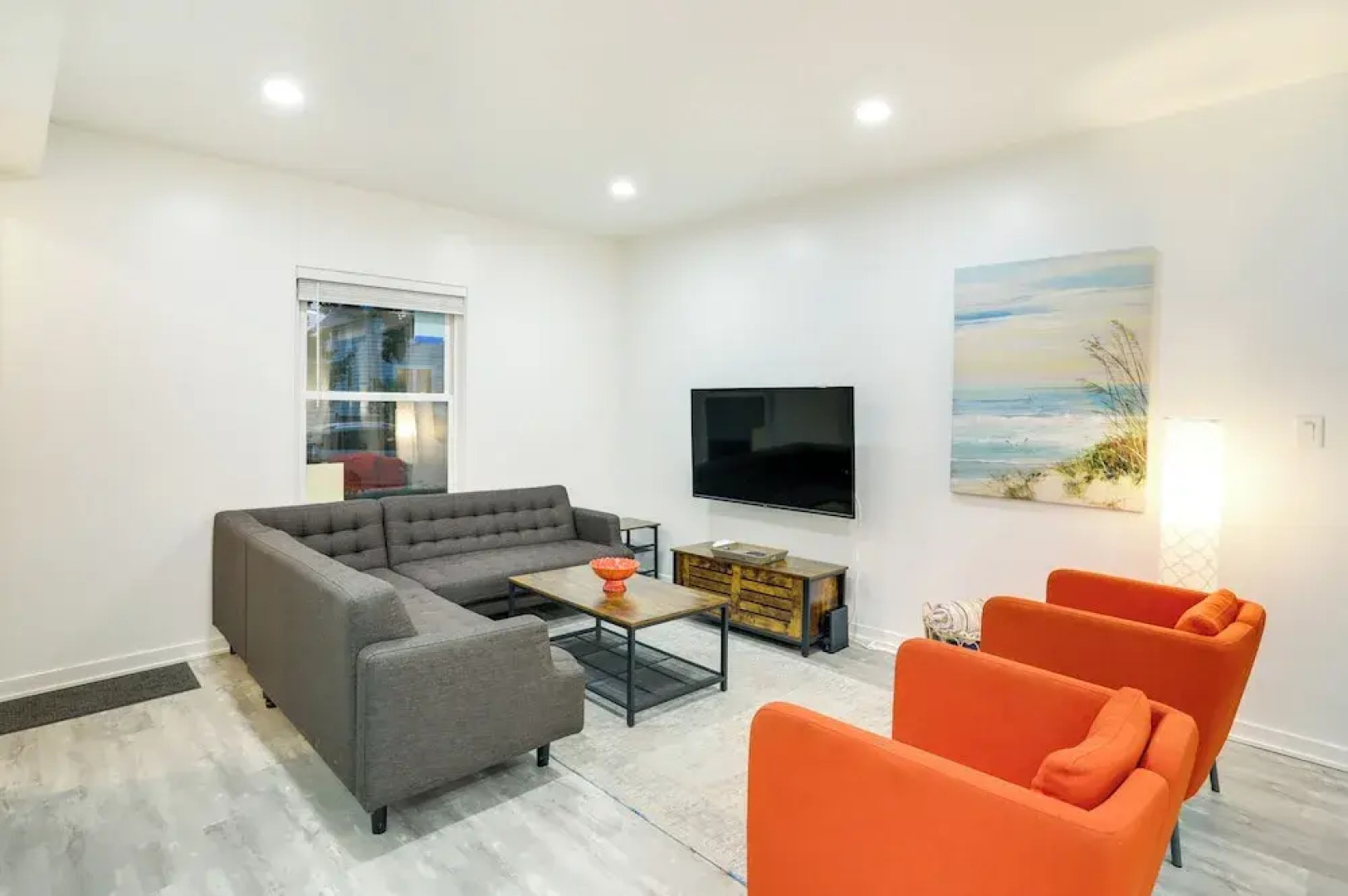 South Haven Oasis - Private Hot Tub, Pool & Grill!