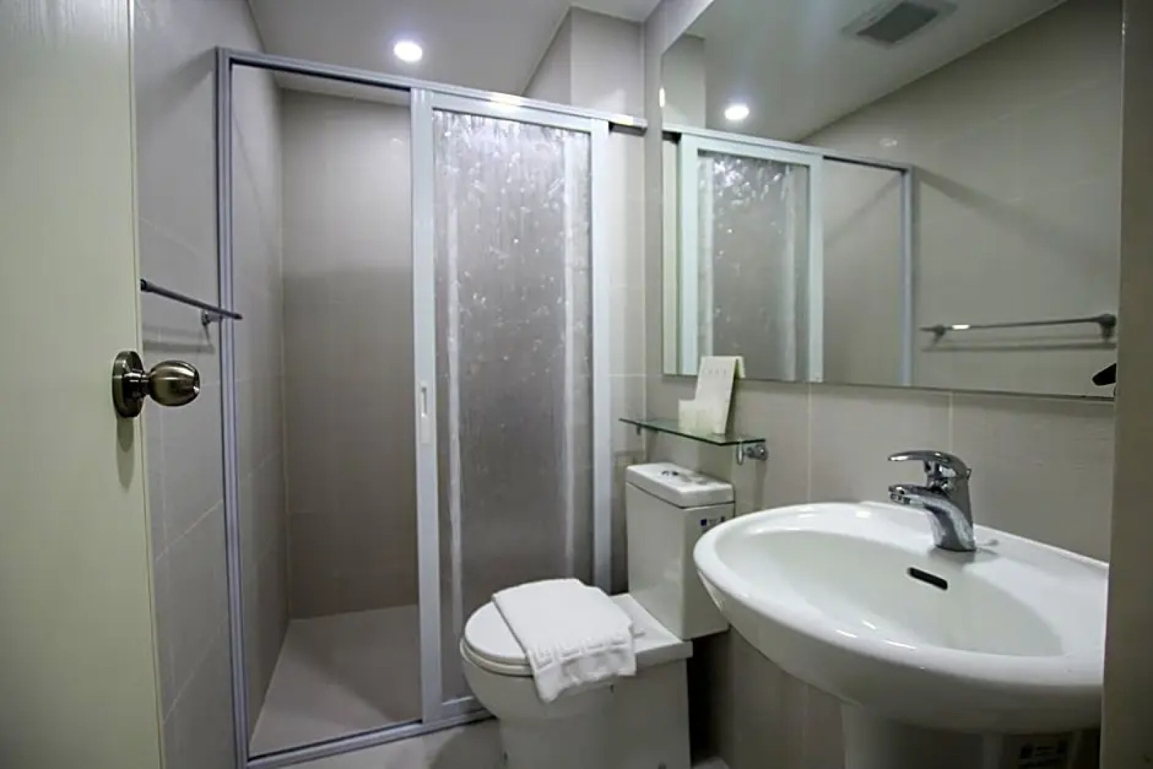 Siglo Suites @ The Azure Urban Resort Residences