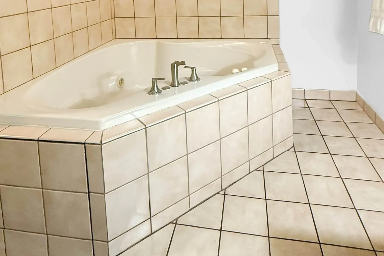 Super 8 by Wyndham Williston ND