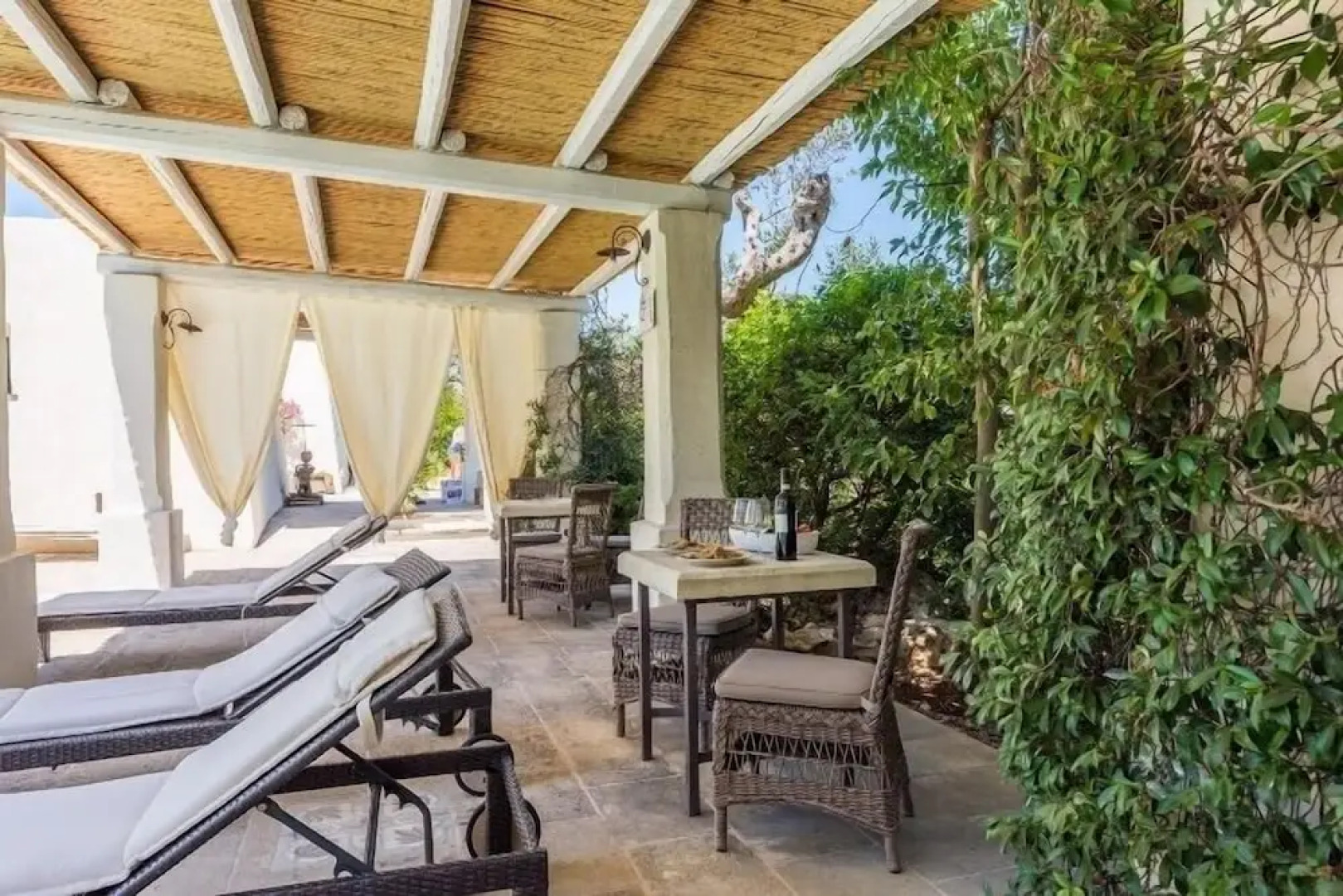 Tia Maria Country Inn