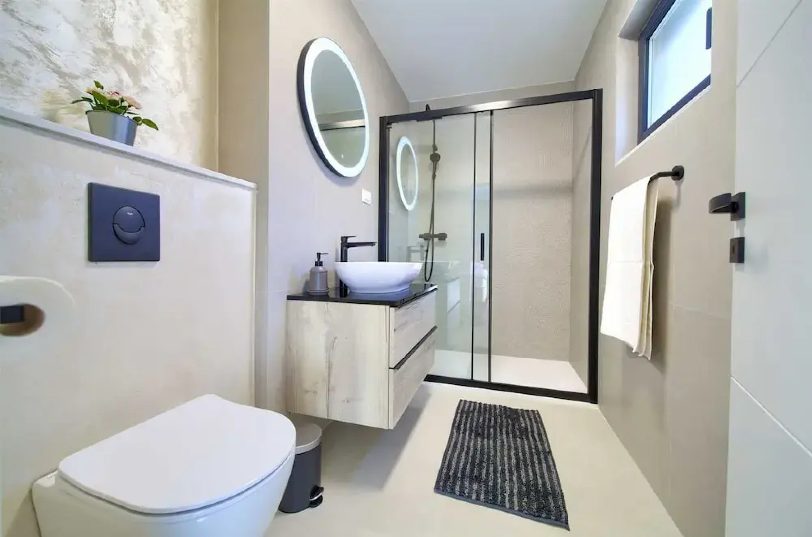 Villa Astrum With Heated Pool Jacuzzi and Sauna