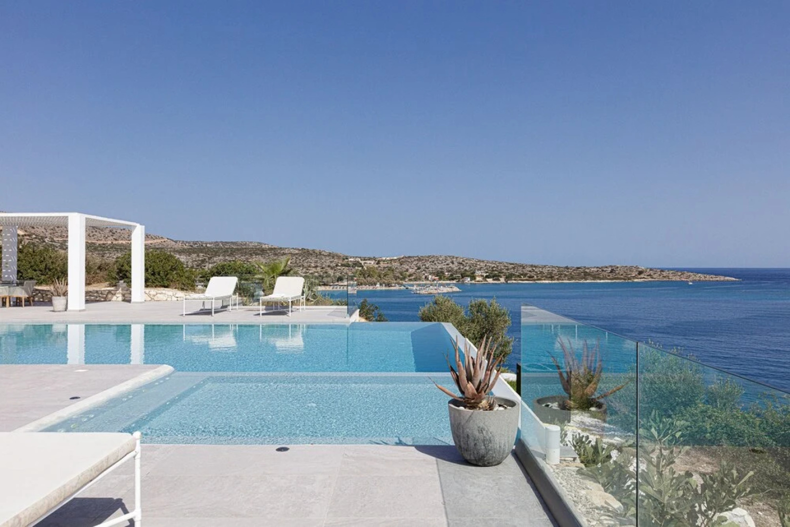 Luxurious Villa With Amazing 360 sea Views Infinity Pool 500m From the Beach
