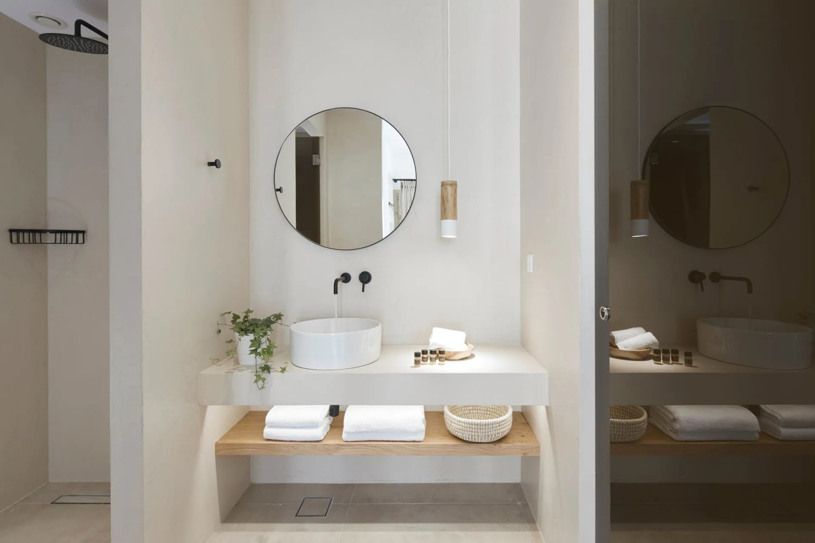 Arco Solium Suites Milos
