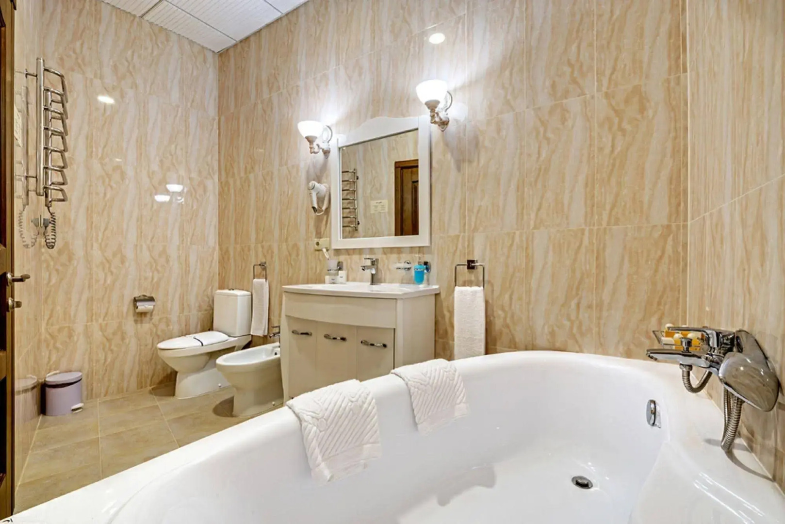 Отель «Черное Море»