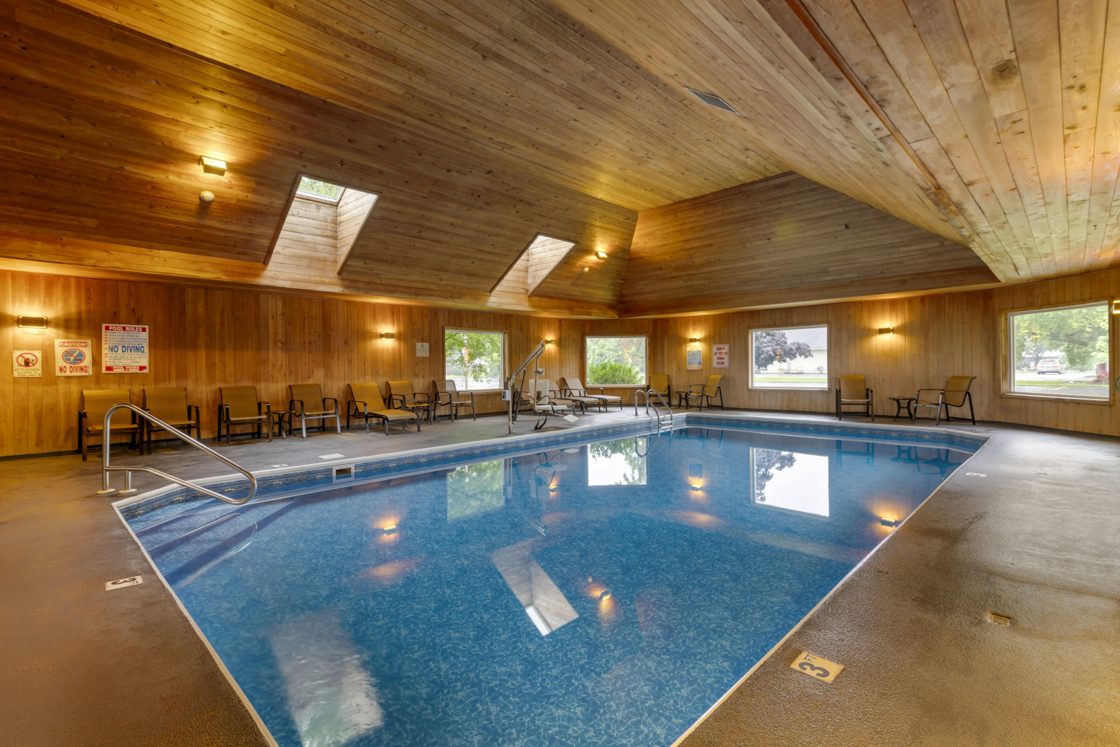 Best Western Plus Windjammer Inn & Conference Center