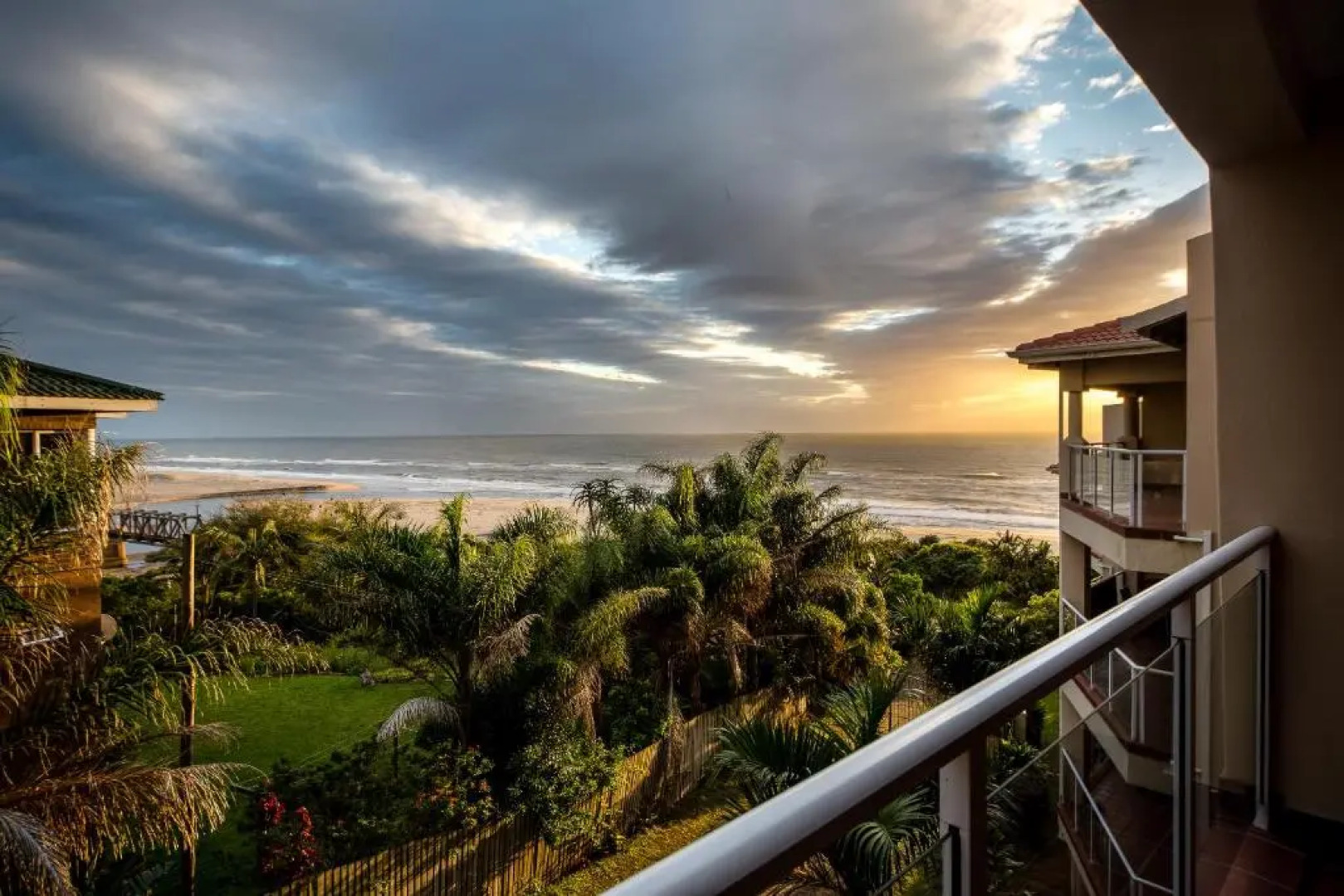 La Mer at Illovo Beach