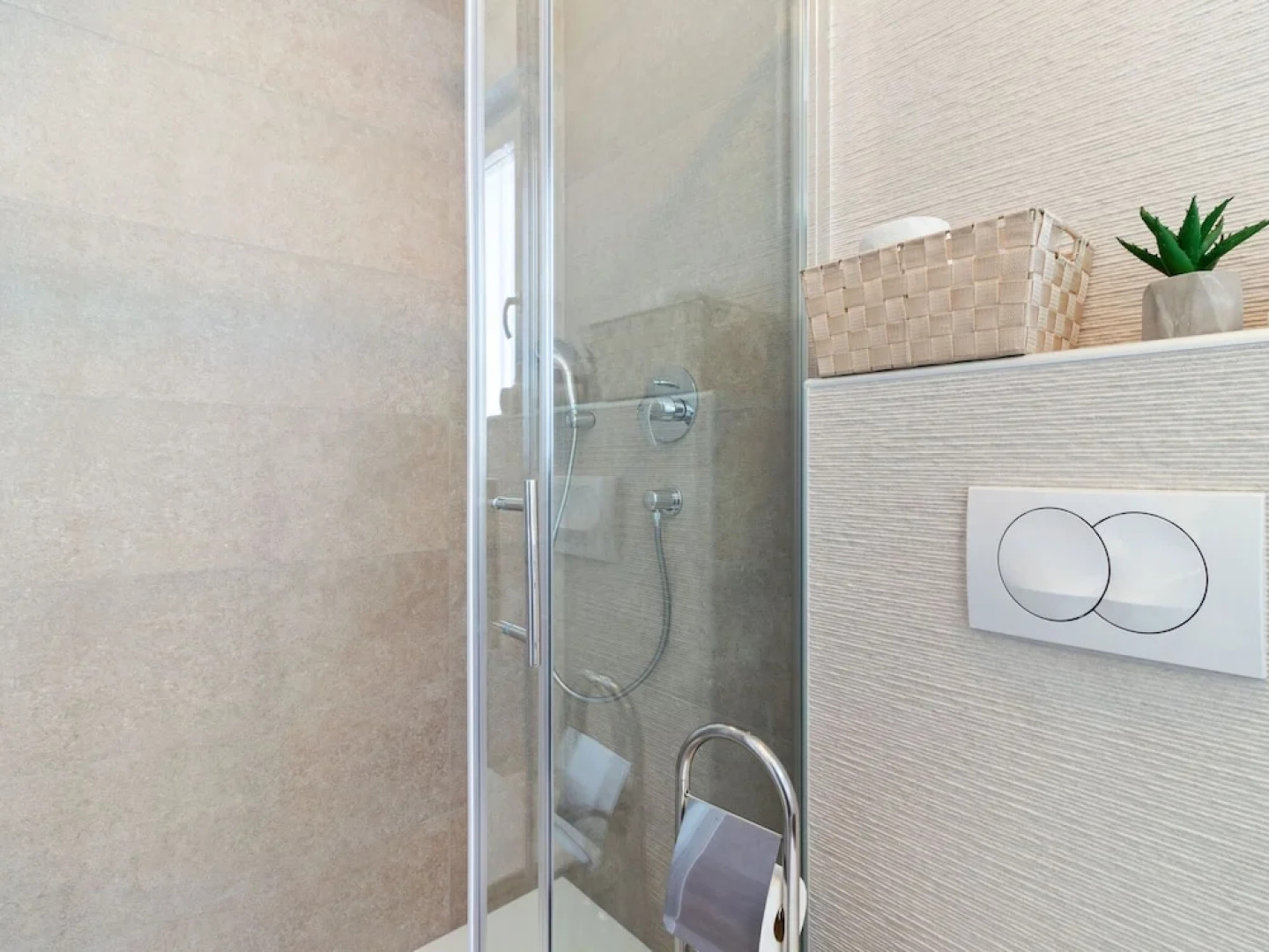 Serene Holiday Home in Novigrad with Private Pool