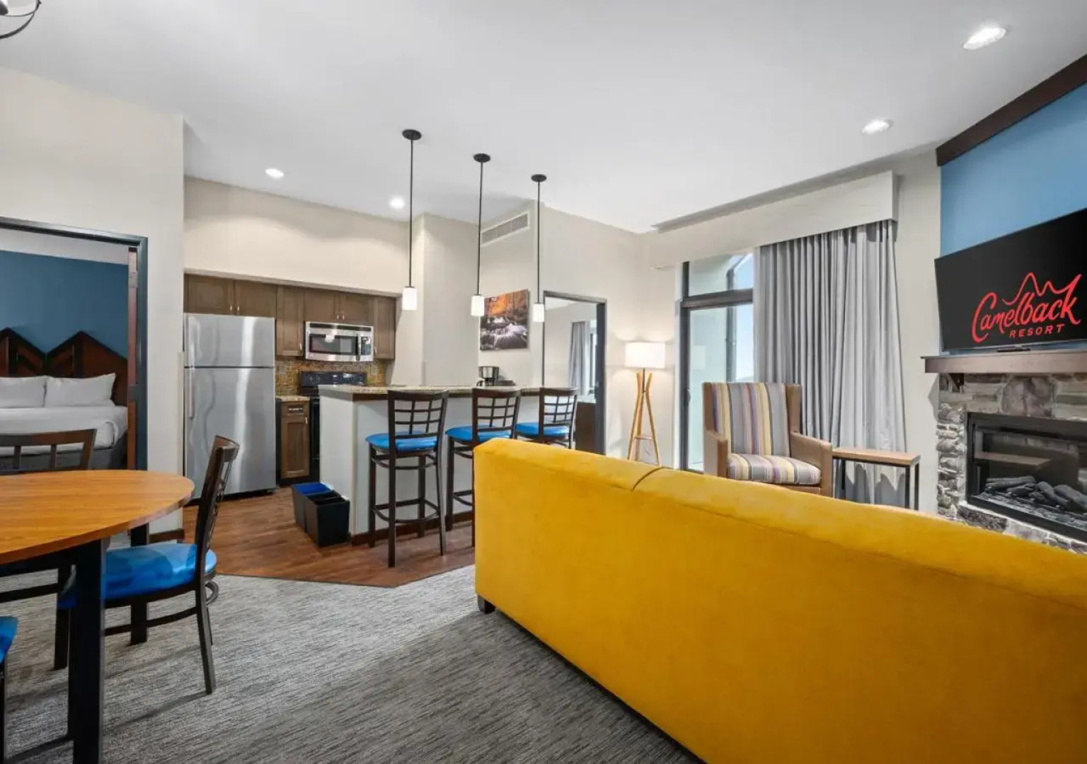 Camelback Lodge & Aquatopia Indoor Waterpark