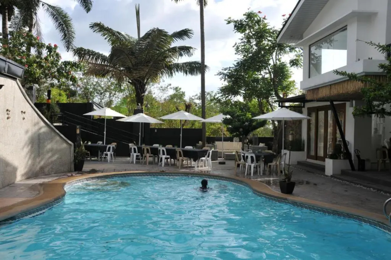 Date & Dine Resort