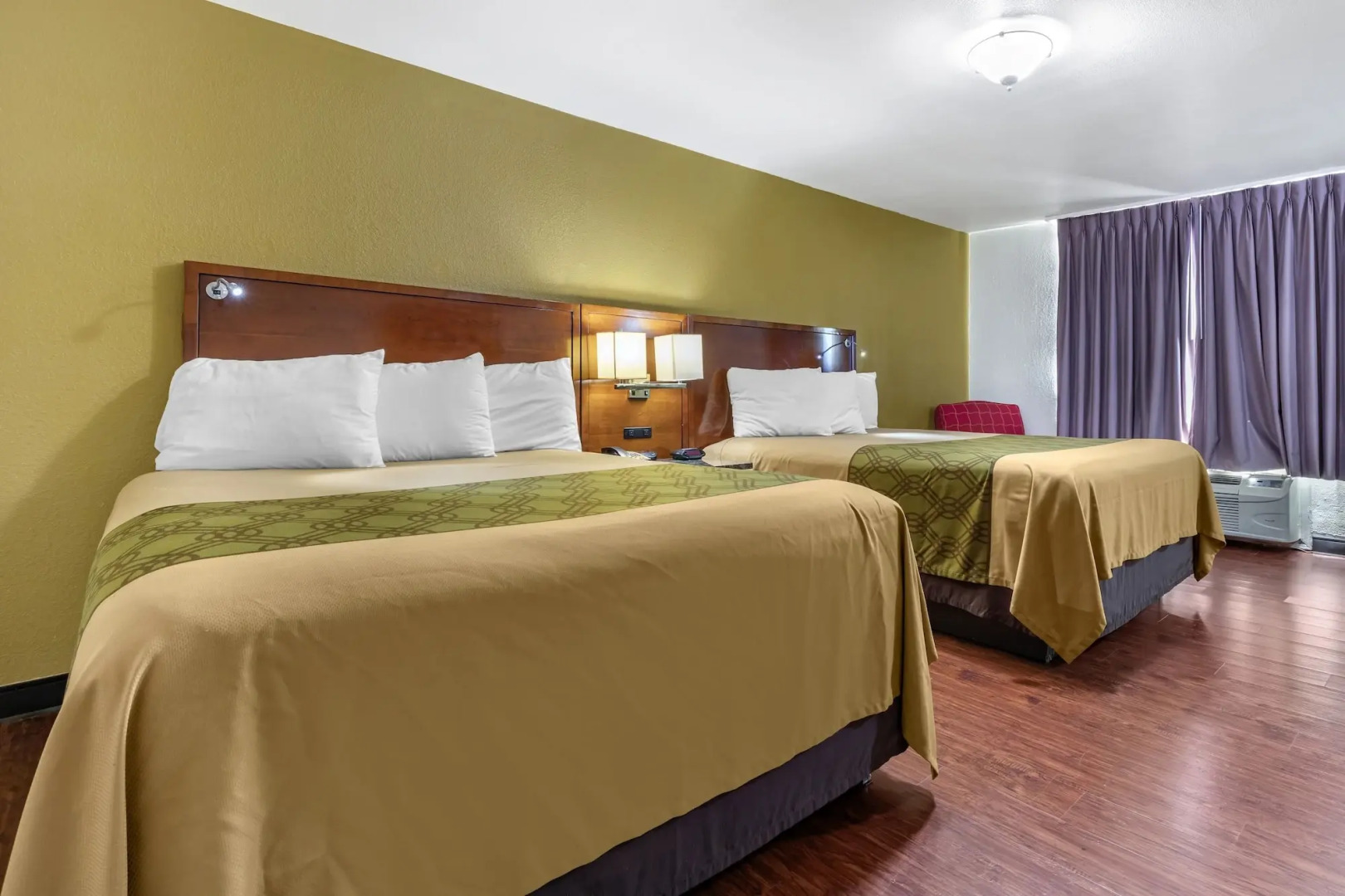 Rose City Inn & Suites