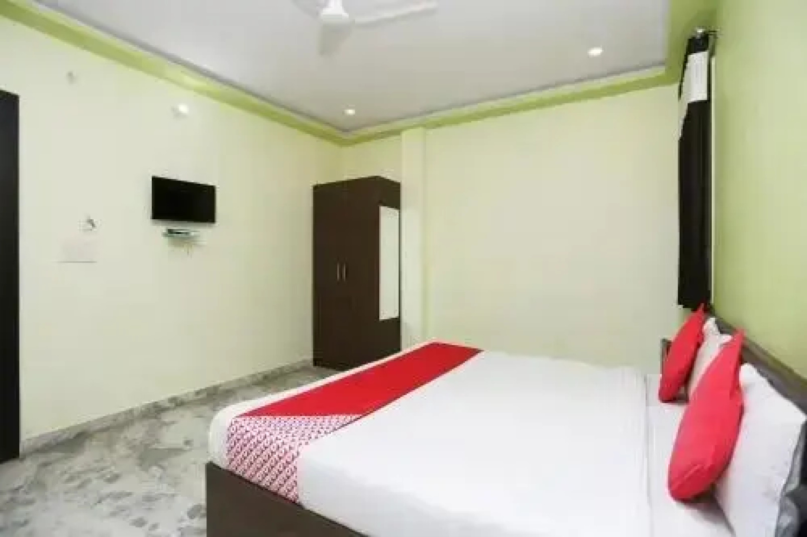 Hotel Chandra Garden by OYO Rooms