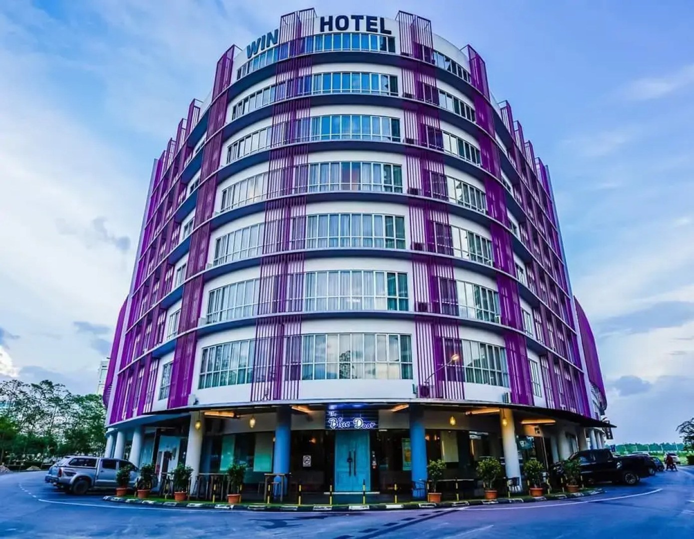 Win Hotel