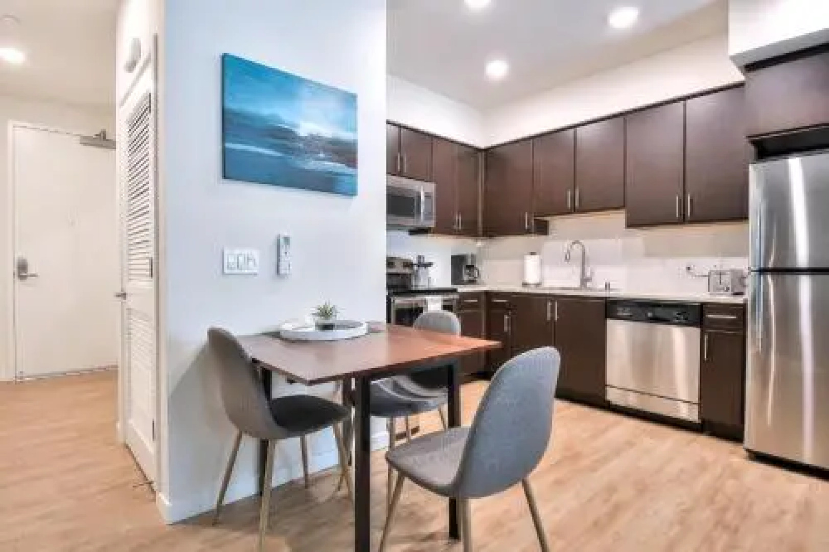 Urban Flat Apartments @ San Mateo