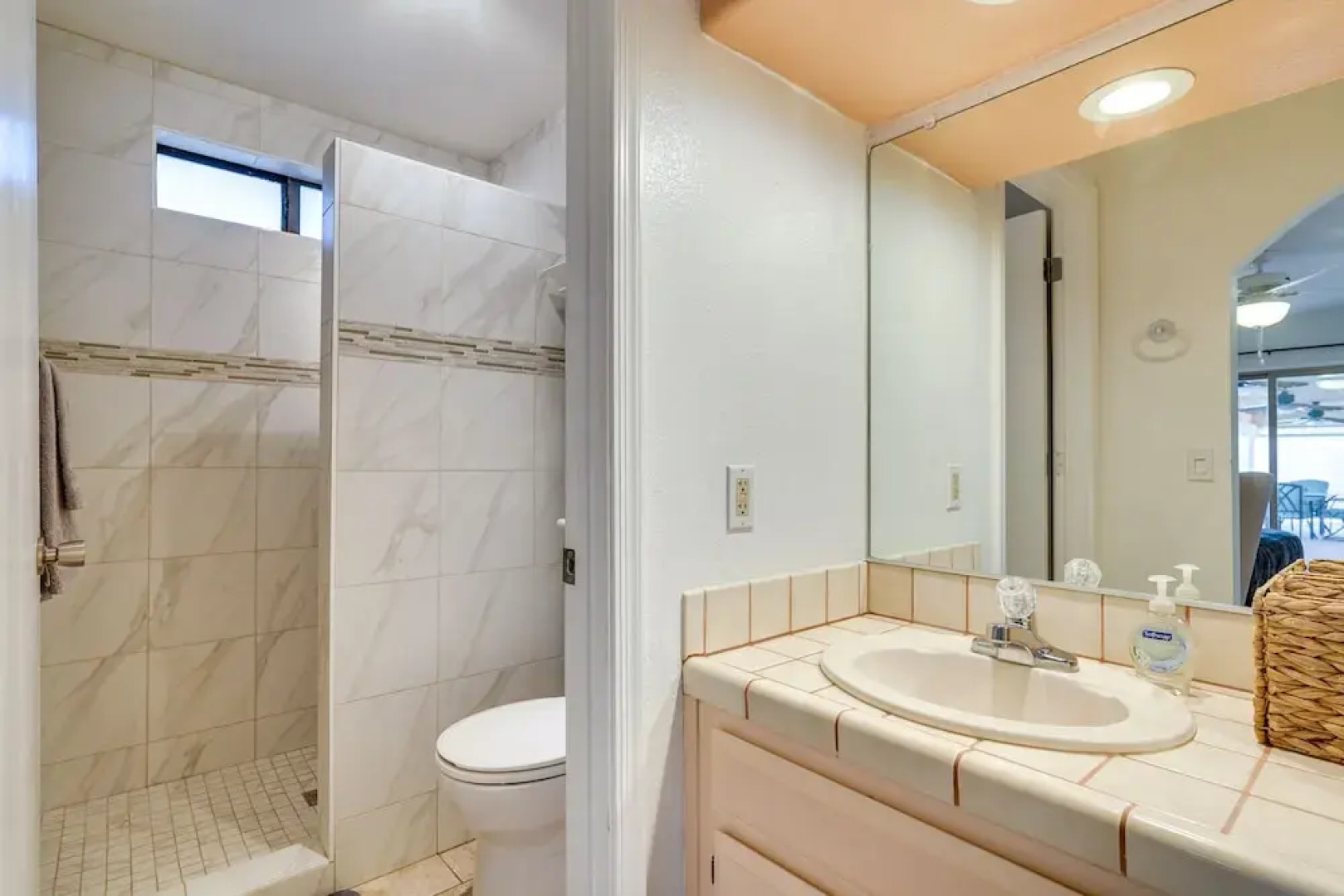 Pet-friendly Lake Havasu City Home: Walk to Beach!