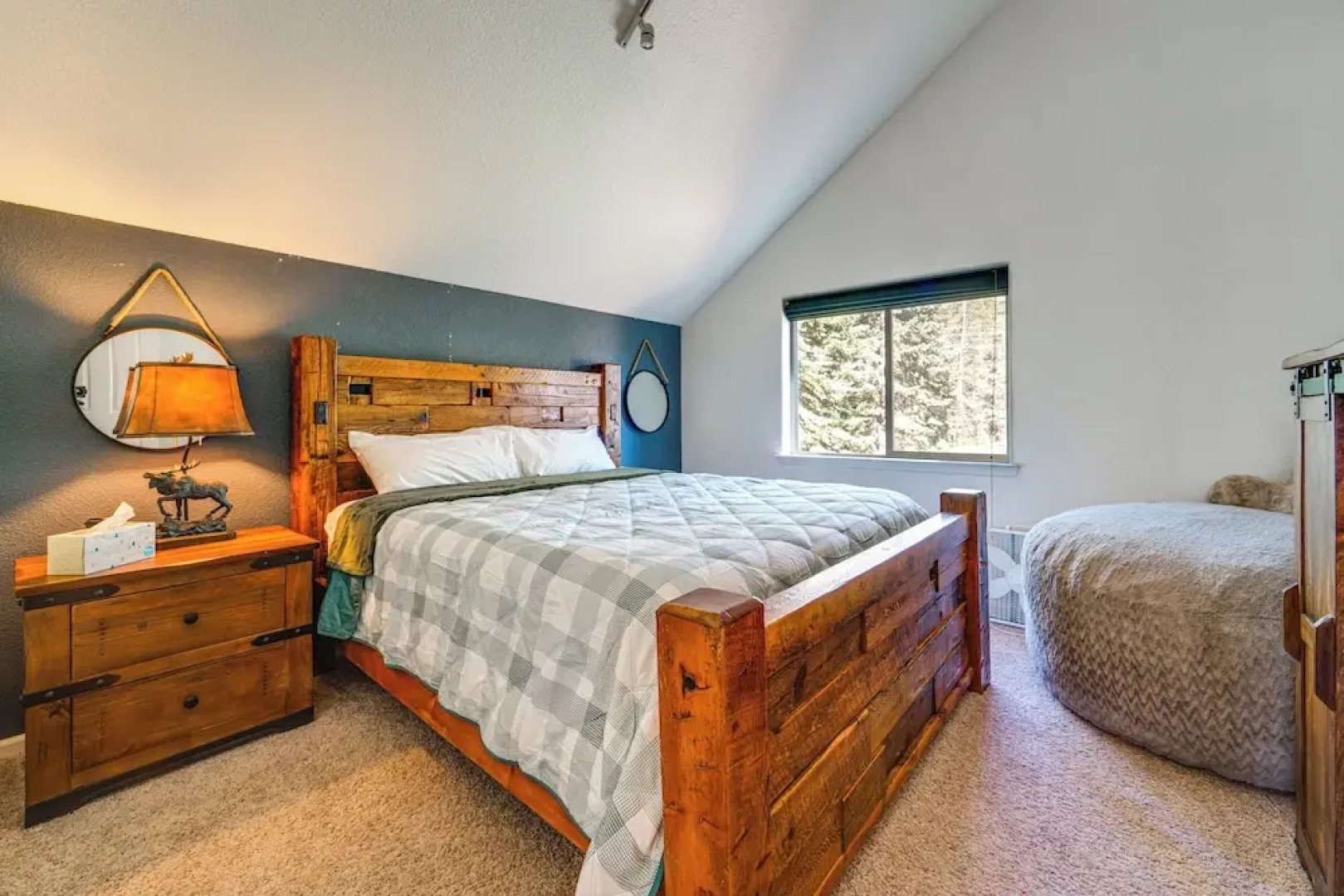 Snowshoe & Sled On-site! Soda Springs Cabin