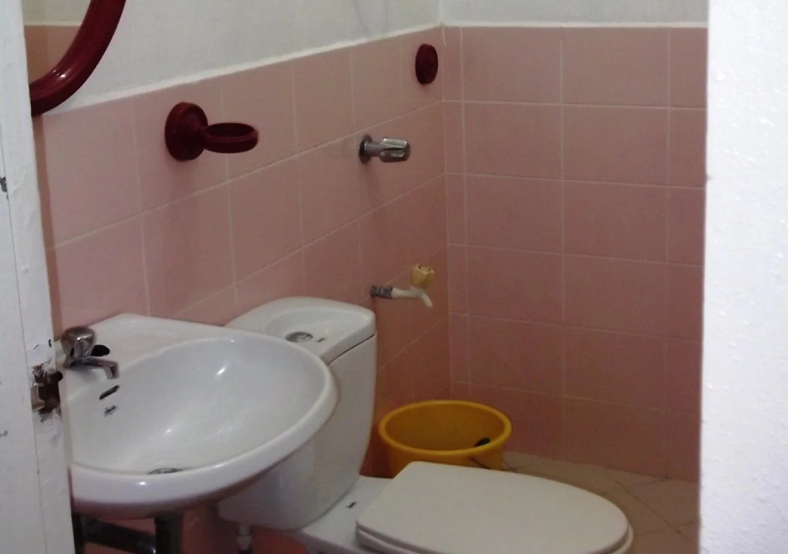 Nickel Travellers Inn