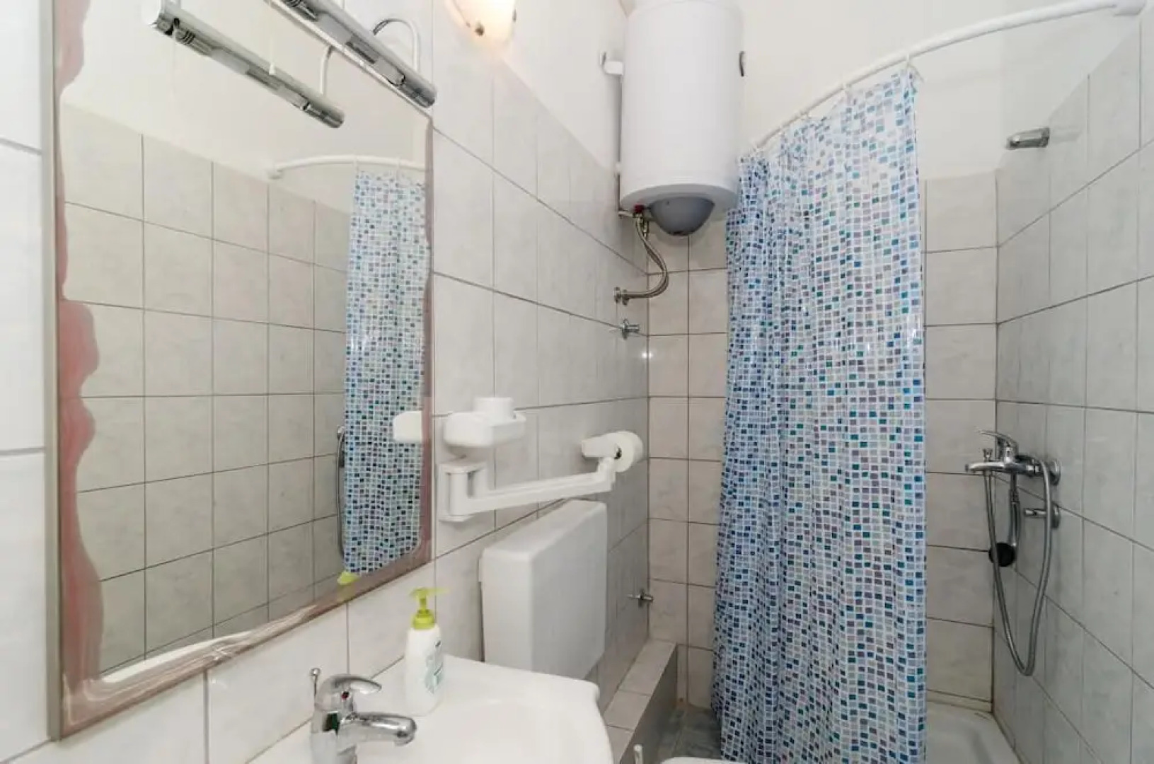 Apartments Ereš Žuronja