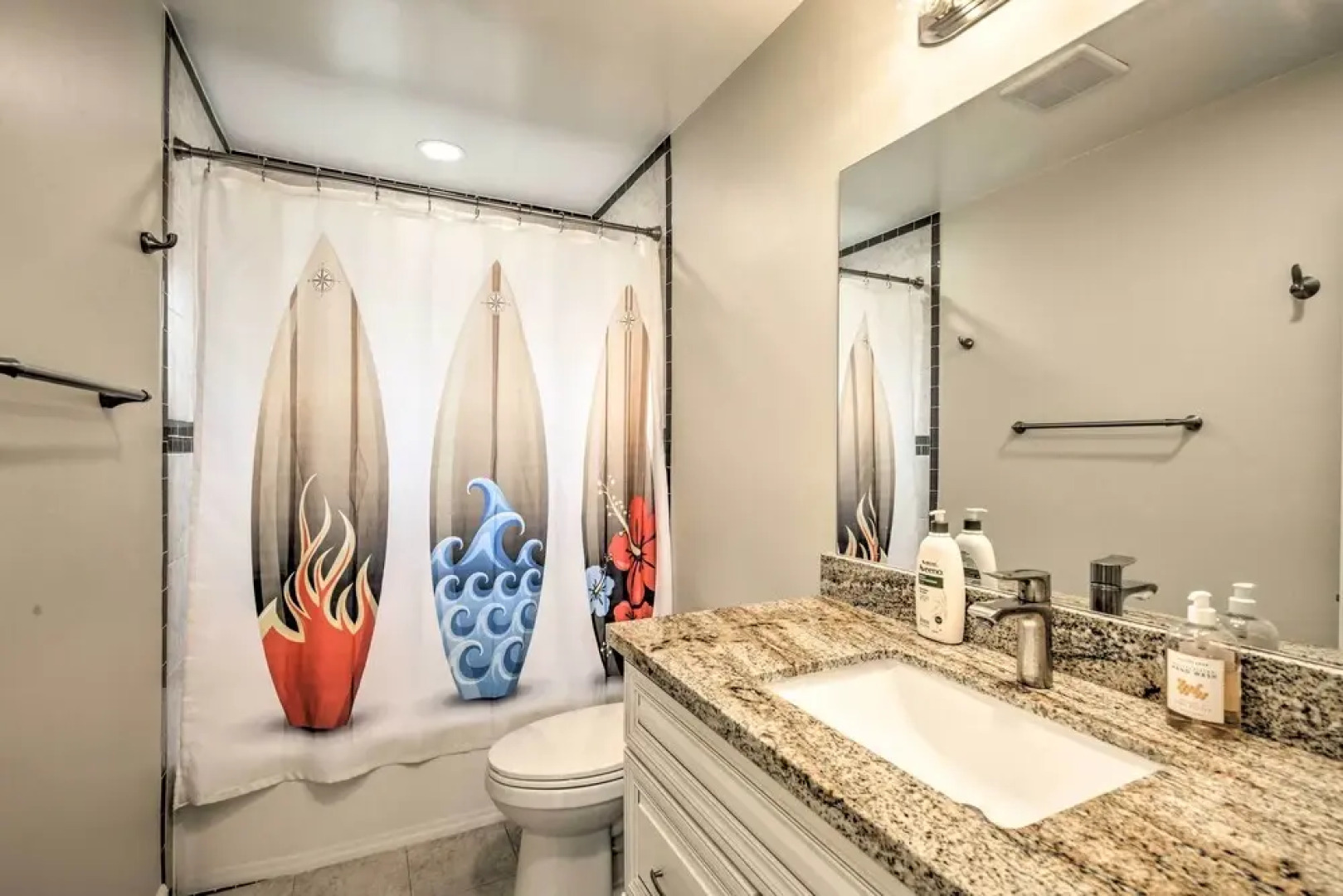 Coastal Carlsbad Home: 1 Mi to Beach & Downtown