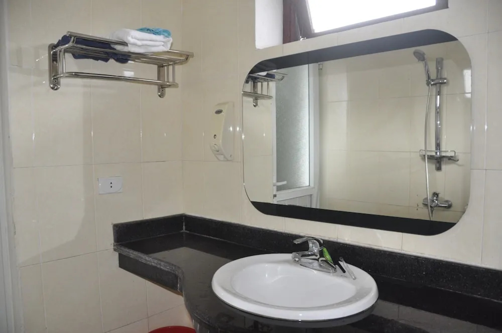 Khach san Cong Doan Mong Cai