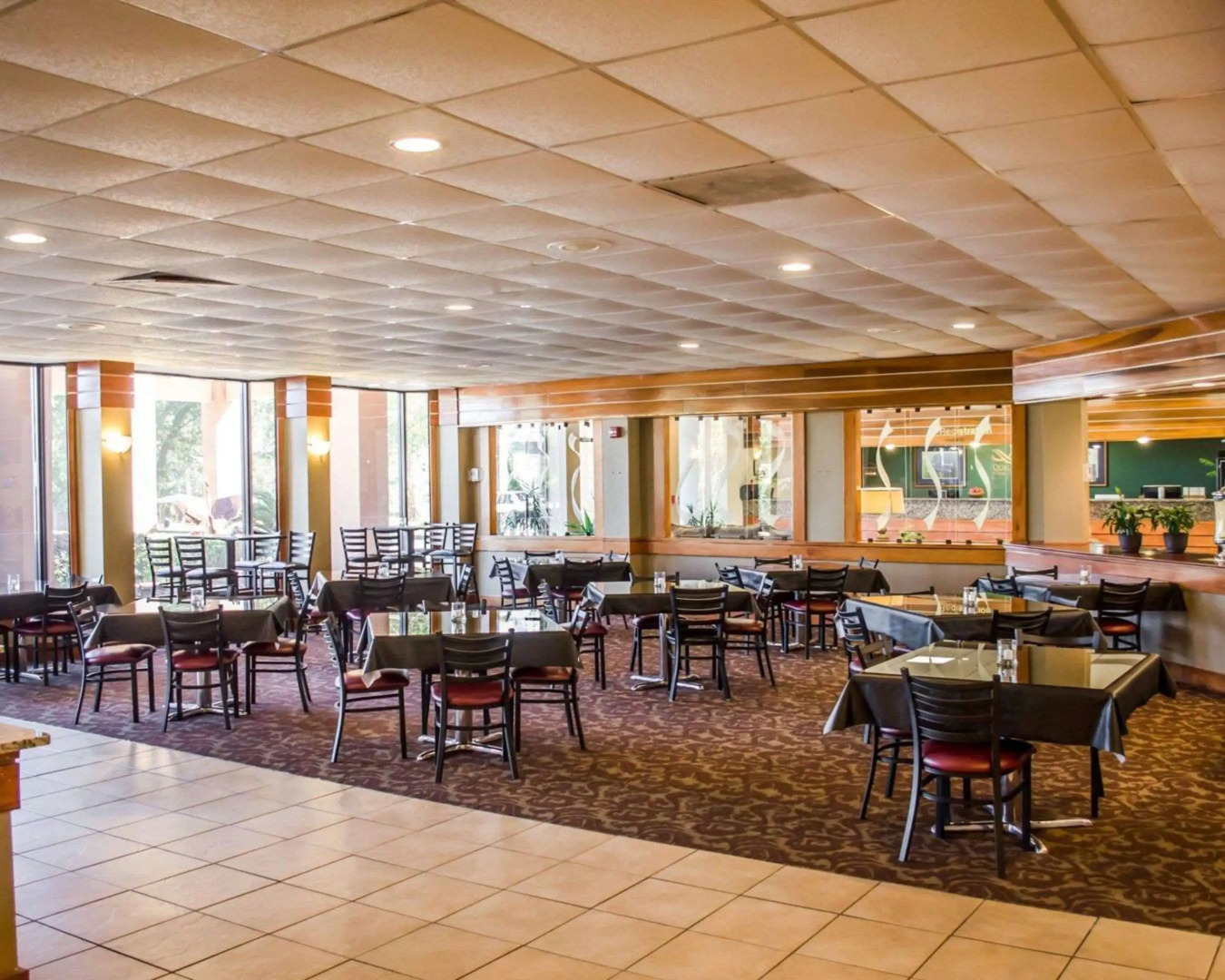 Quality Inn & Suites Pensacola Bayview