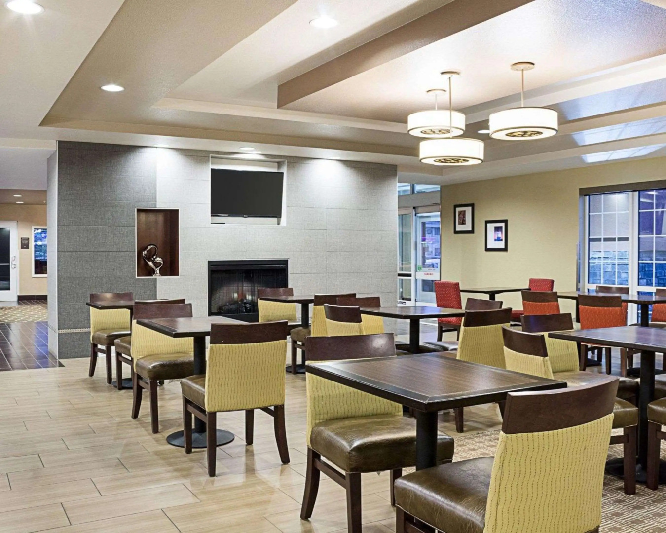 Comfort Suites Minot South