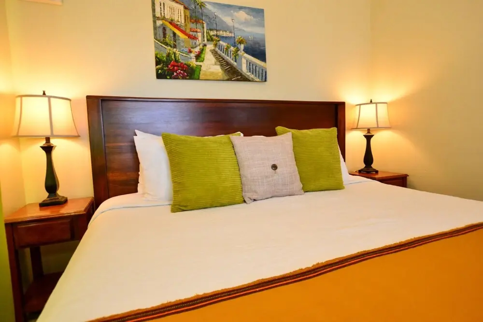 Coconut Row Boutique Hotel
