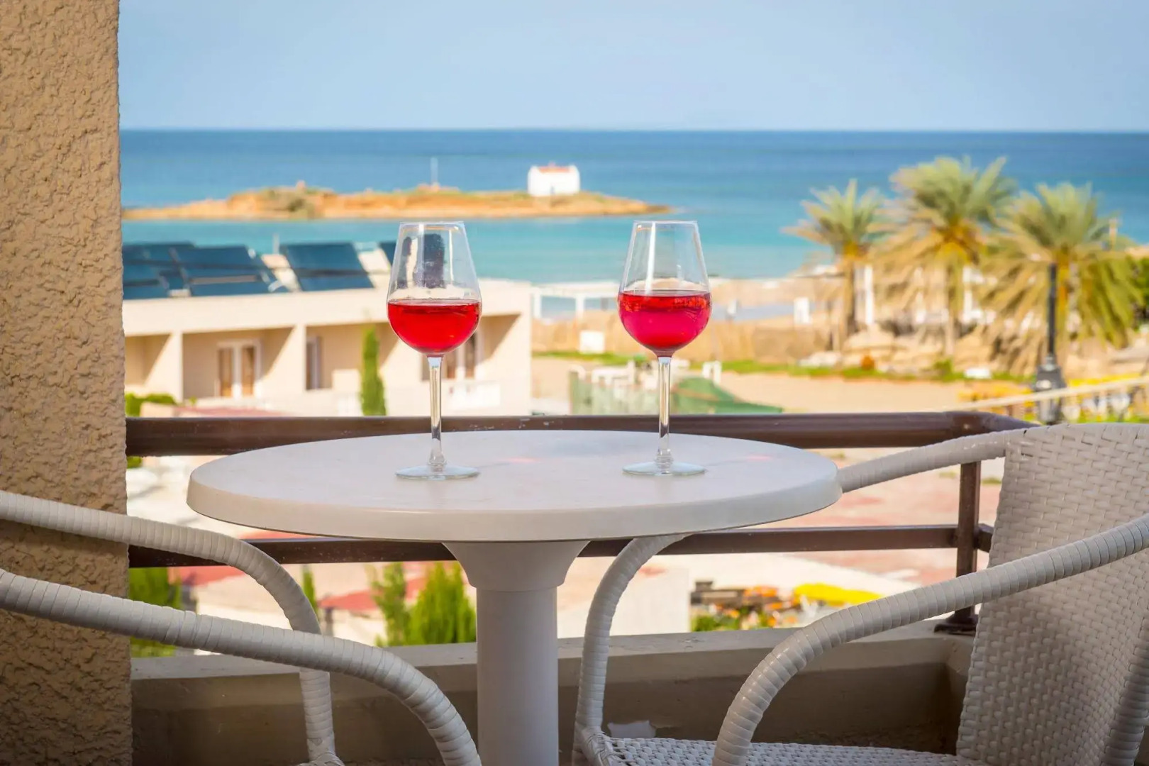 Primavera Beach Hotel